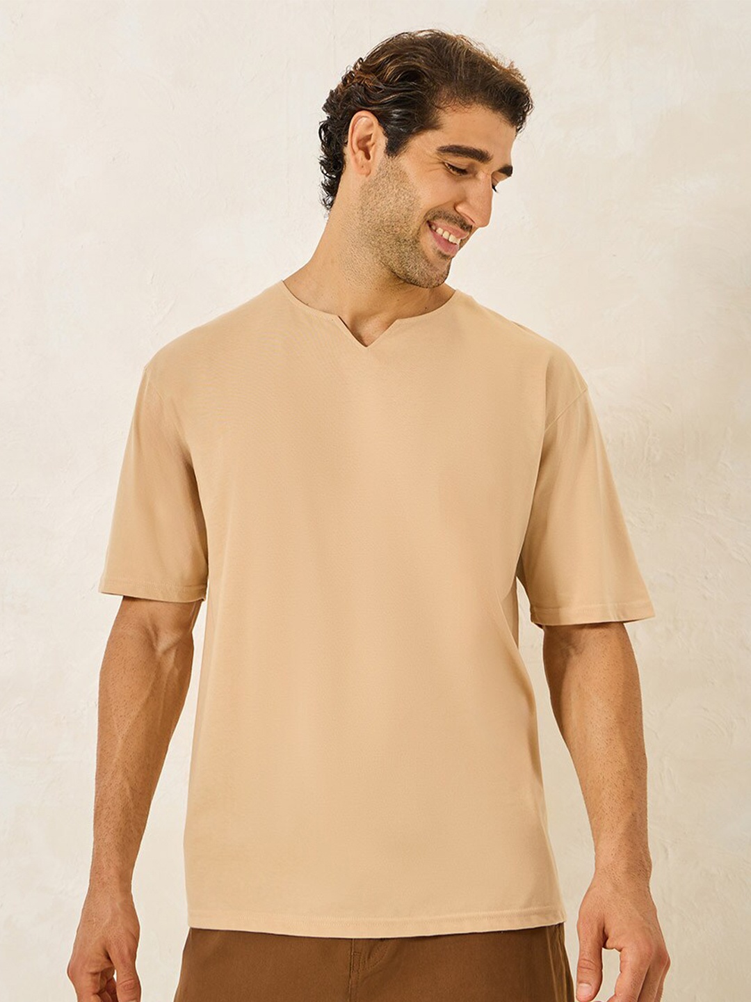 

Styli Beige Notched Neck Drop-Shoulder Sleeves Oversized T-shirt