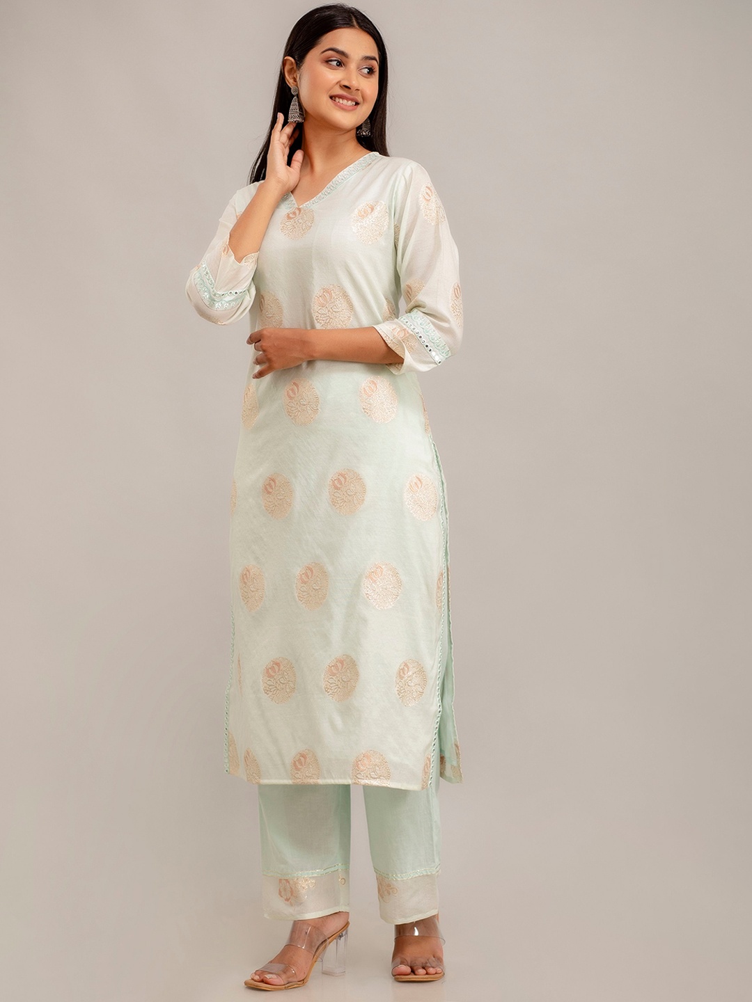 

SHOOLIN V Neck Ethnic Printed Chanderi Silk Straight Kurta with Trouser, Green