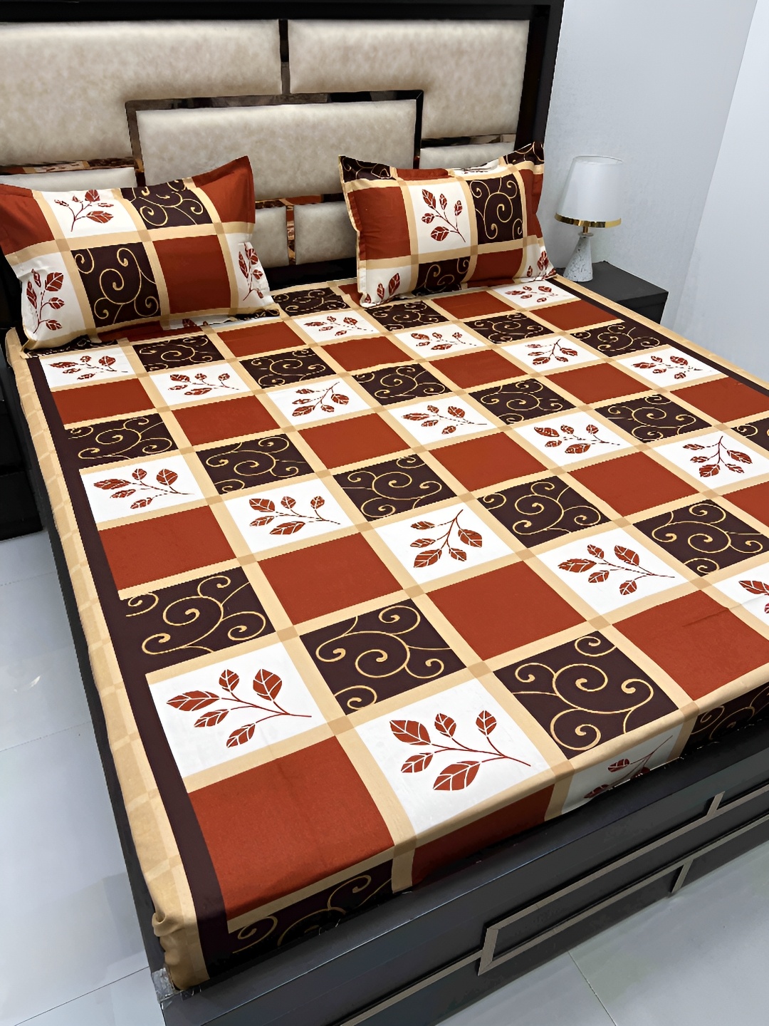 

Pure Decor Red & White Floral Cotton 300 TC King Bedsheet with 2 Pillow Covers