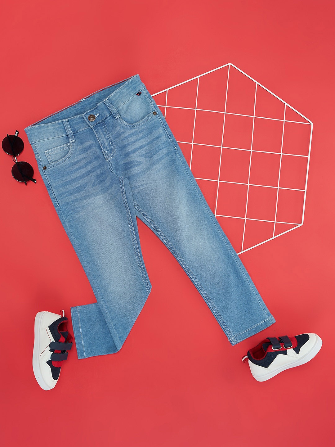 

Pantaloons Junior Boys Clean Look Light Fade Jeans, Blue