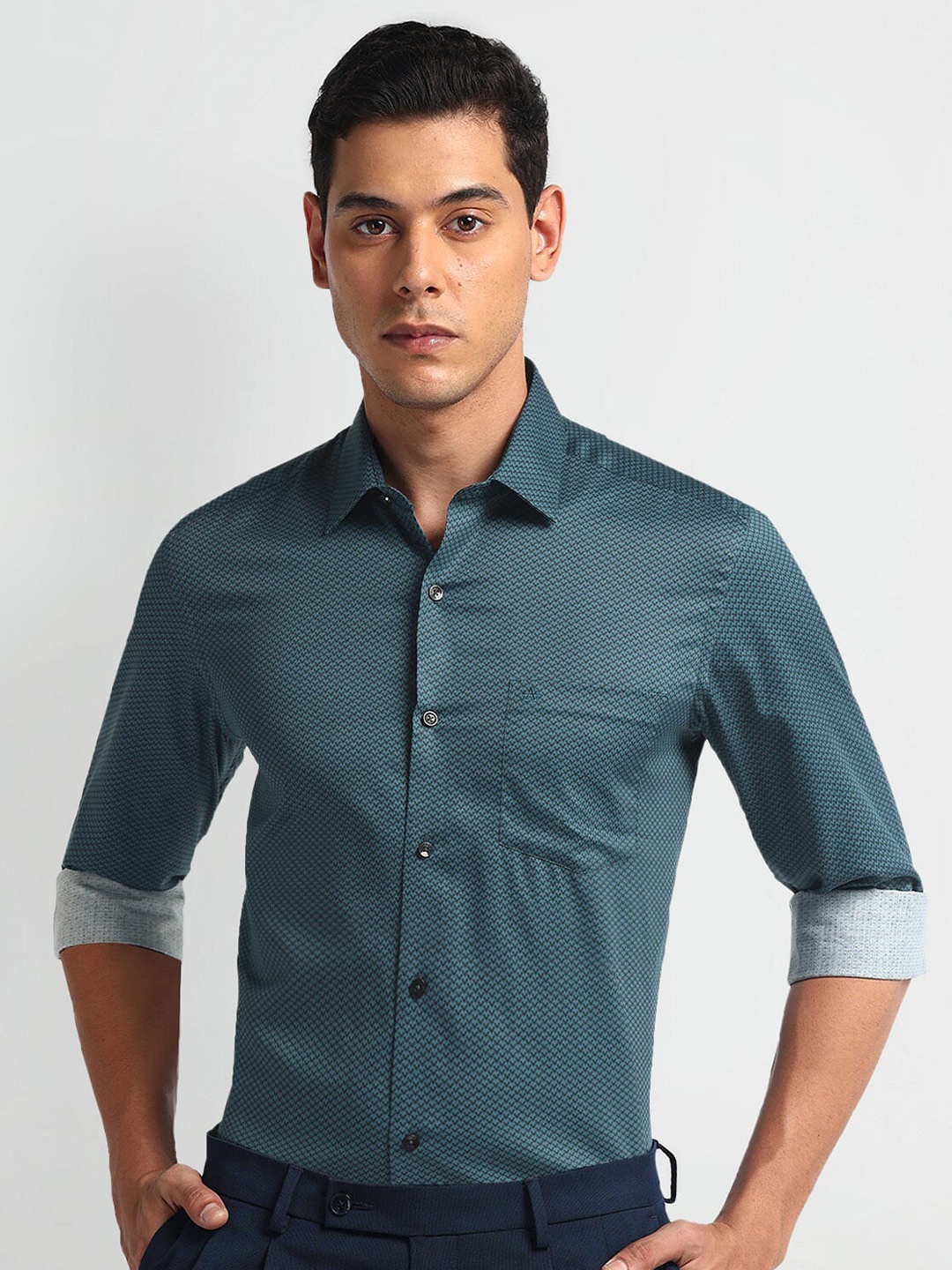 

Arrow Men Slim Fit Opaque Formal Shirt, Green