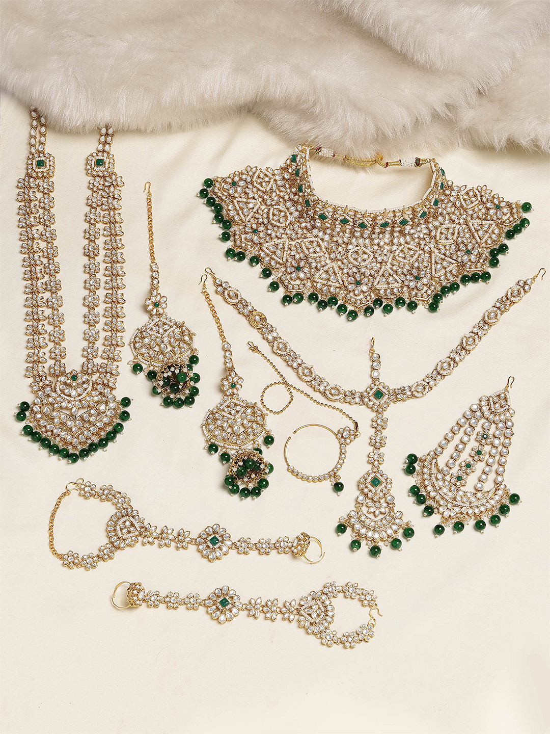 

KARATCART Gold-Plated Kundan Studded Jewellery Set, Green