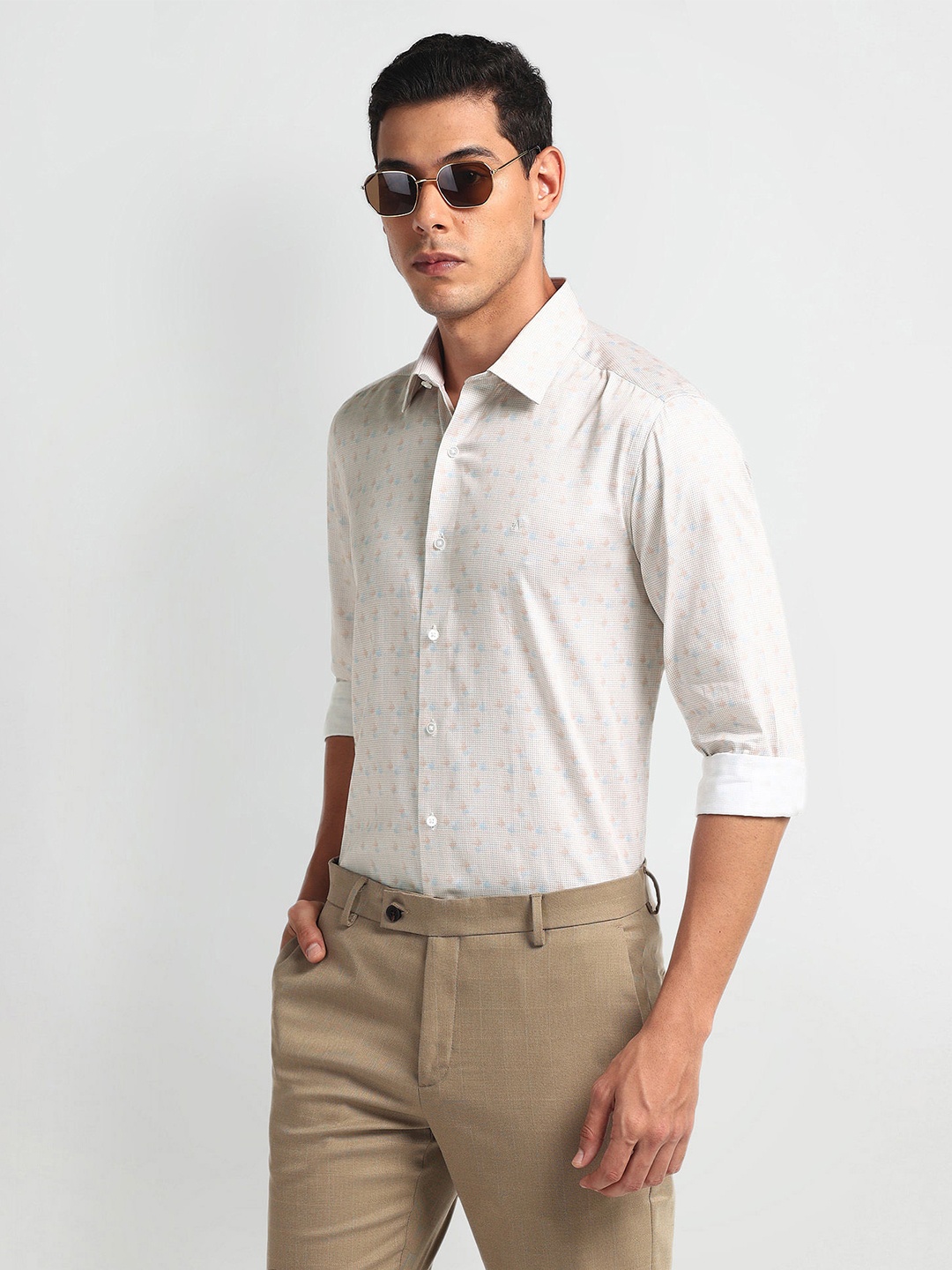 

Arrow New York Men Slim Fit Floral Opaque Printed Formal Shirt, Beige