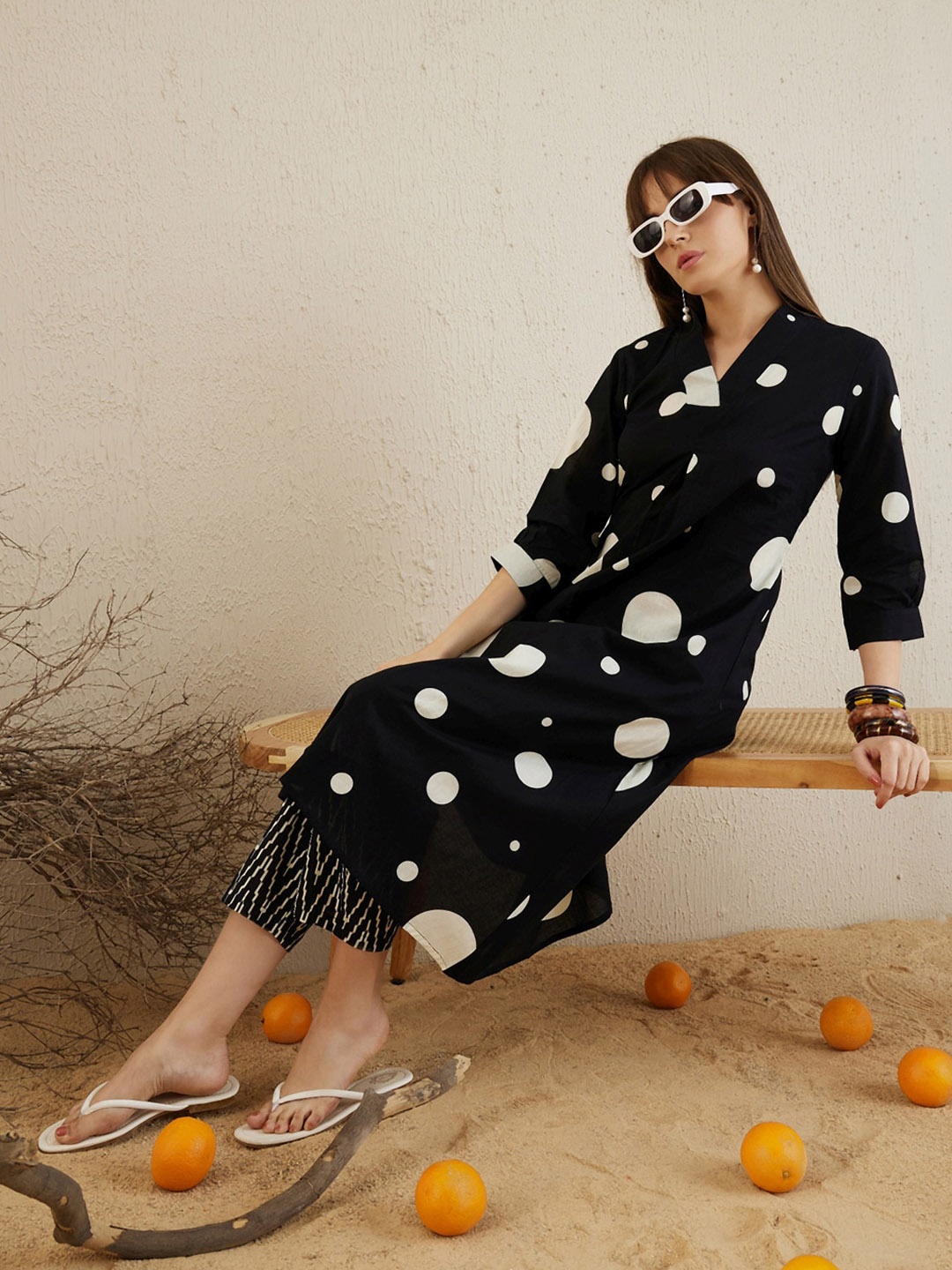 

Indo Era Printed Pleated Pure Cotton Kurta with Trousers, Black