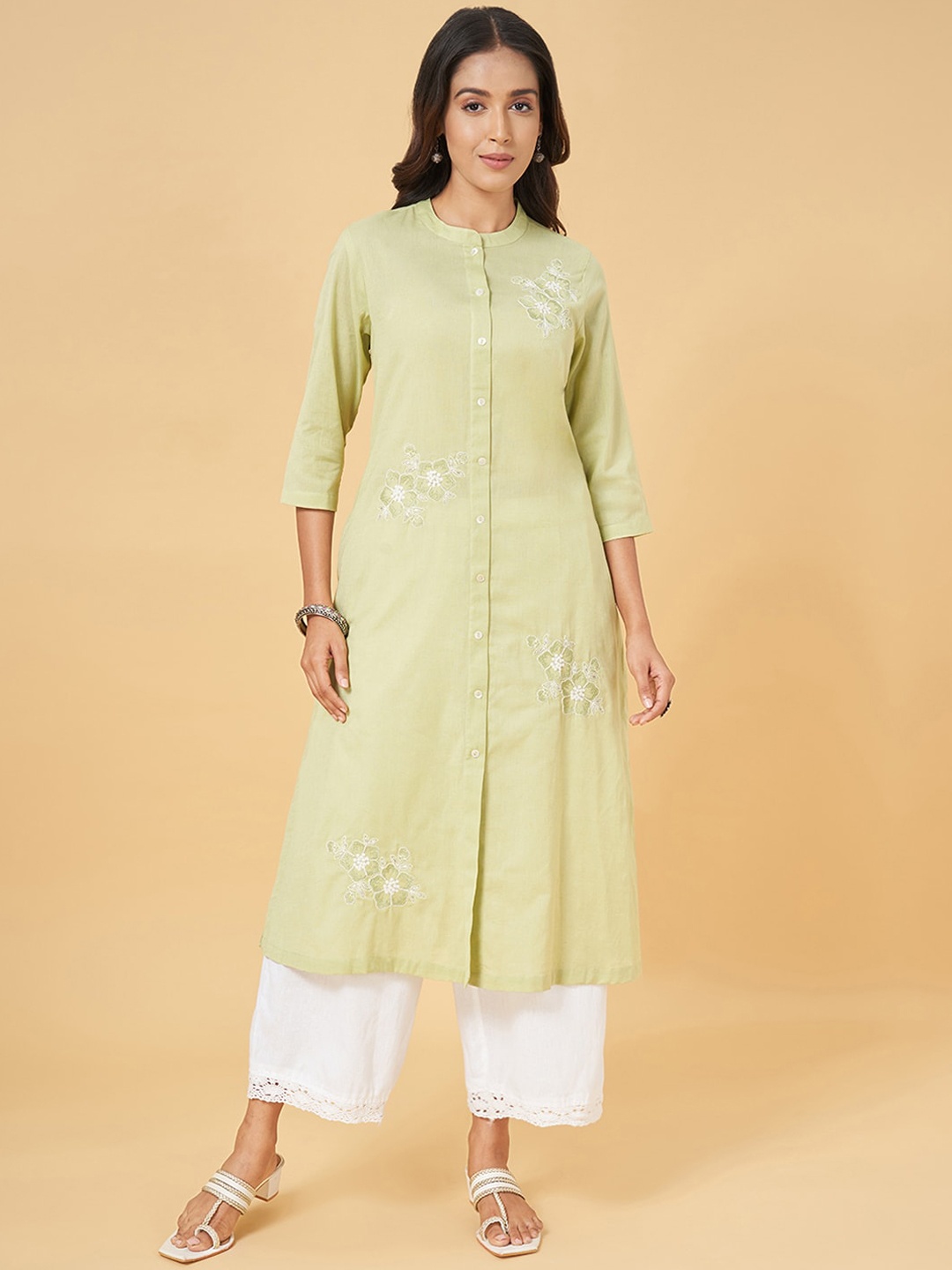 

RANGMANCH BY PANTALOONS Floral Embroidered Round Neck Pathani Kurta, Olive
