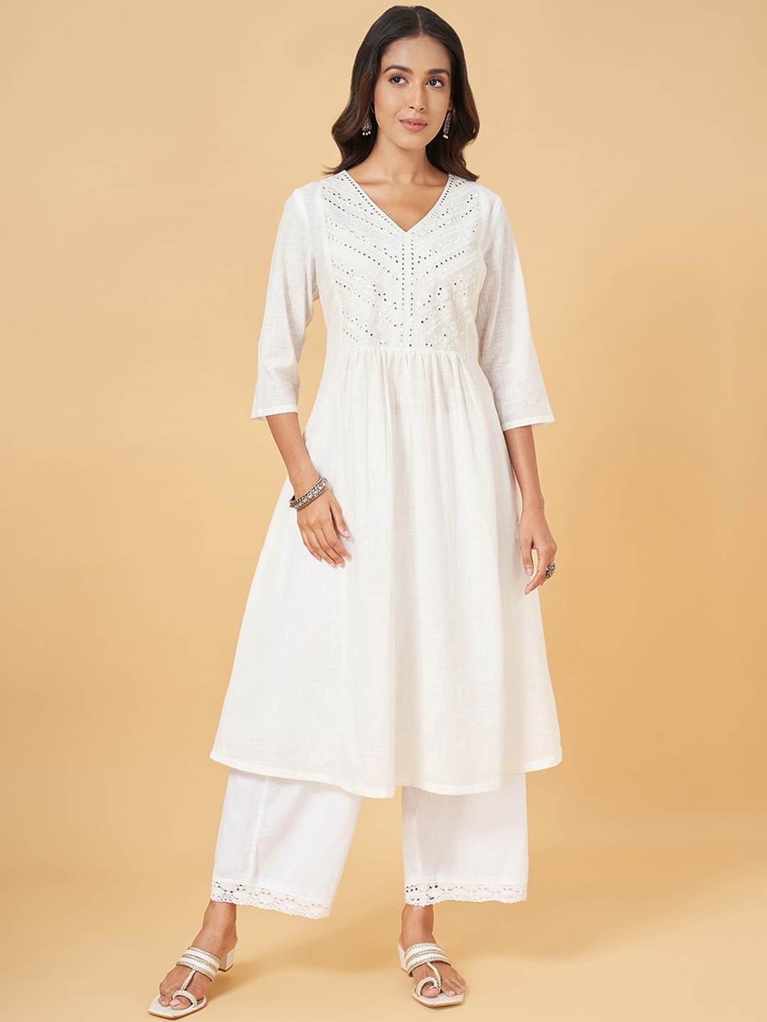 

RANGMANCH BY PANTALOONS V Neck Embroidered Thread Work Anarkali Kurta, Off white