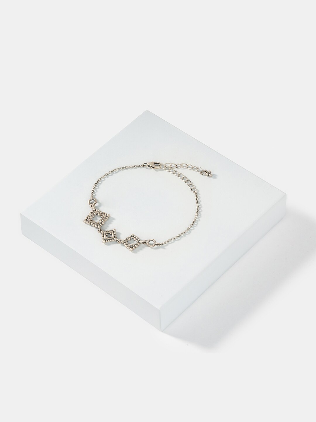 

SHAYA Women 925 Silver Oxidised Bracelet