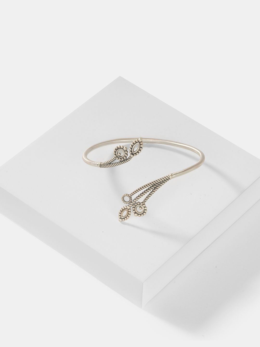 

SHAYA Women 925 Sterling Silver Bracelet