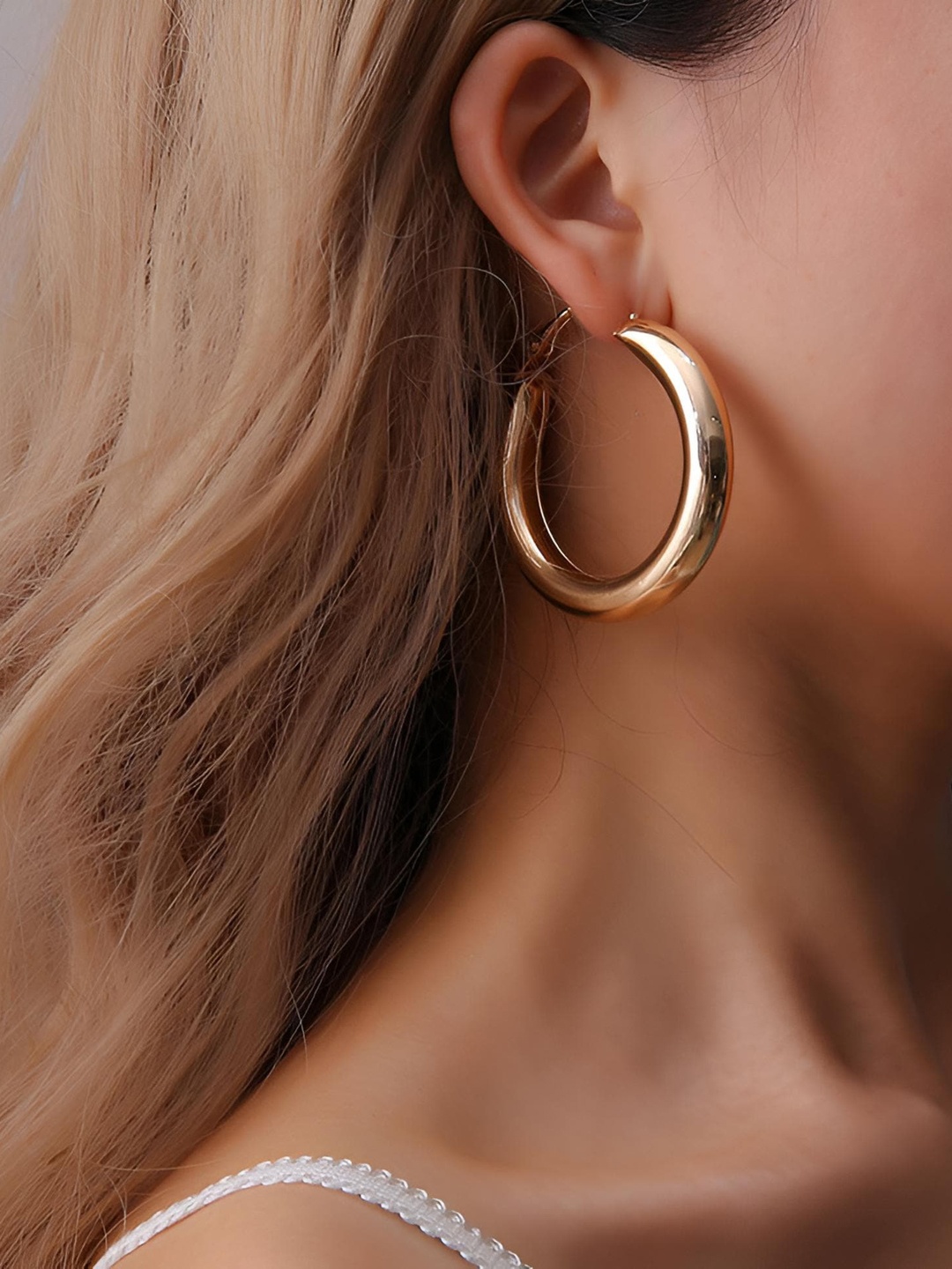 

Goho Contemporary Hoop Earrings, Gold