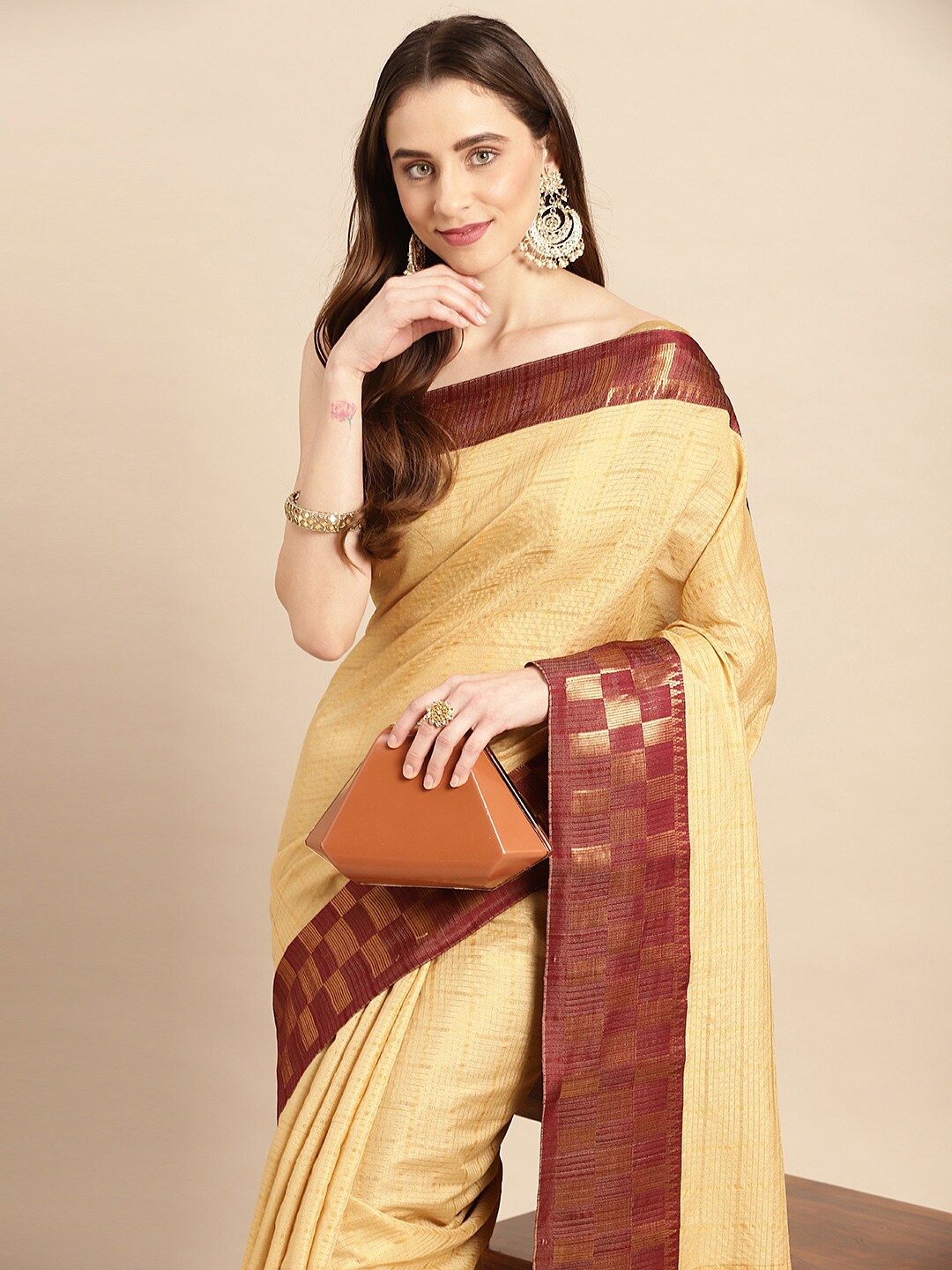 

PATLIPALLU Woven Design Checked Zari Saree, Cream