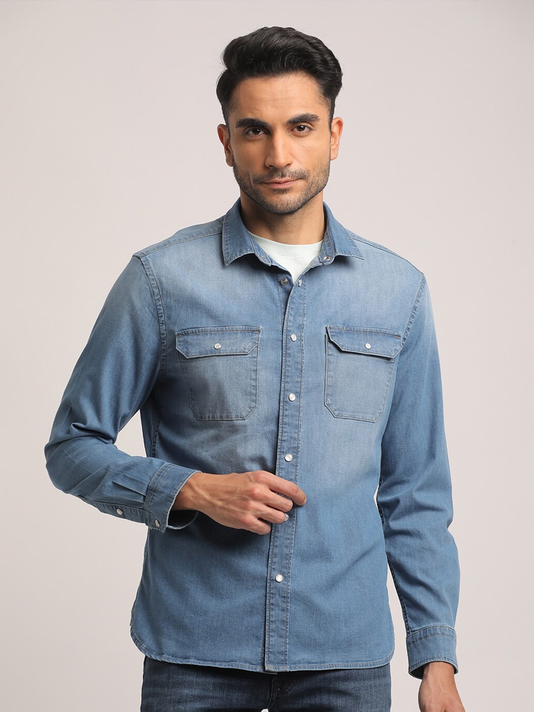 

EVERBLUE Men Solid Faded Opaque Casual Slim Fit Shirt, Blue