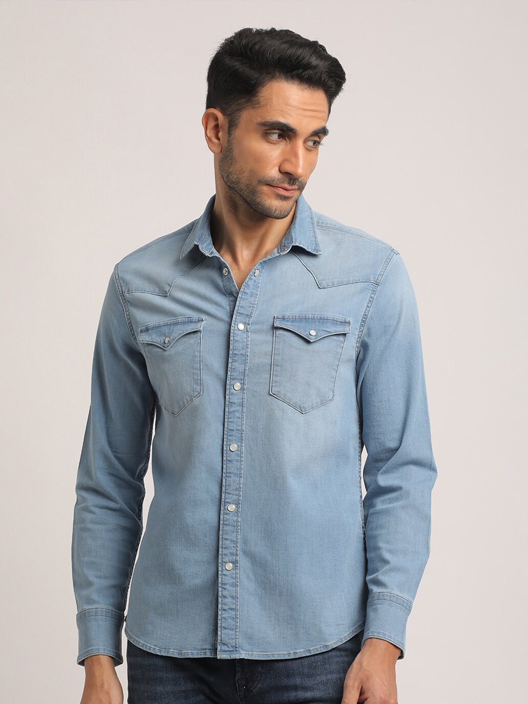 

EVERBLUE Men Solid Faded Opaque Casual Slim Fit Shirt, Blue