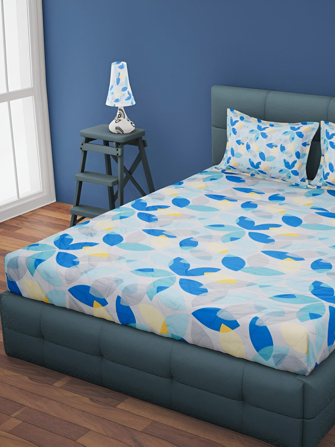 

RRC Green & Blue Floral 144 TC King Bedsheet with 2 Pillow Covers