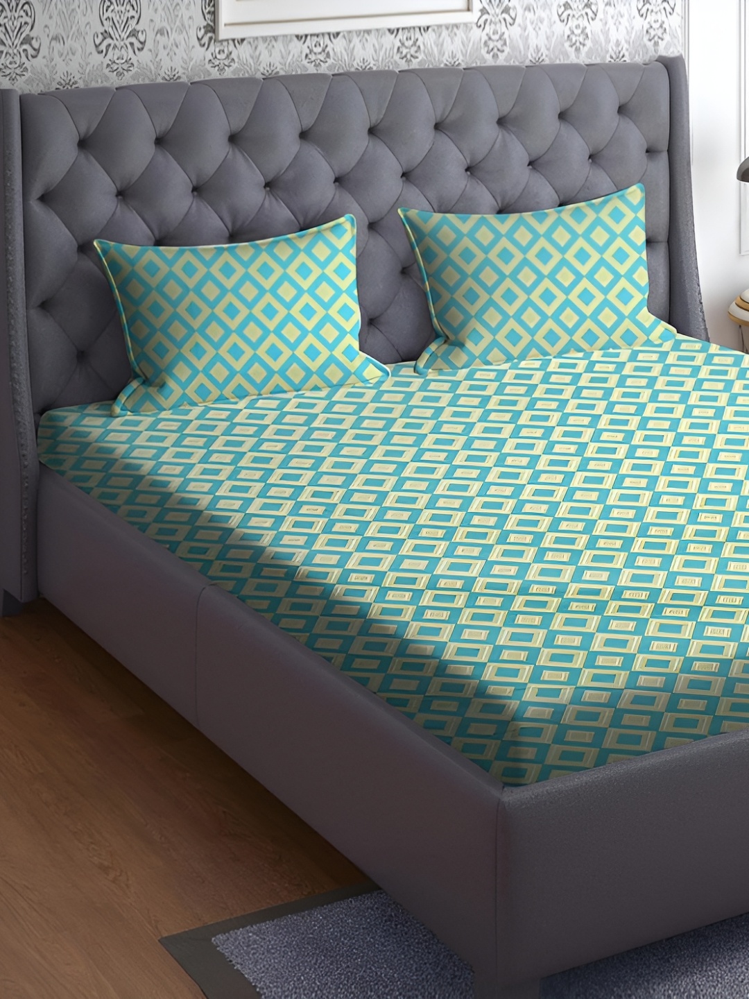 

RRC Turquoise Blue Geometric 144 TC Queen Bedsheet with 2 Pillow Covers