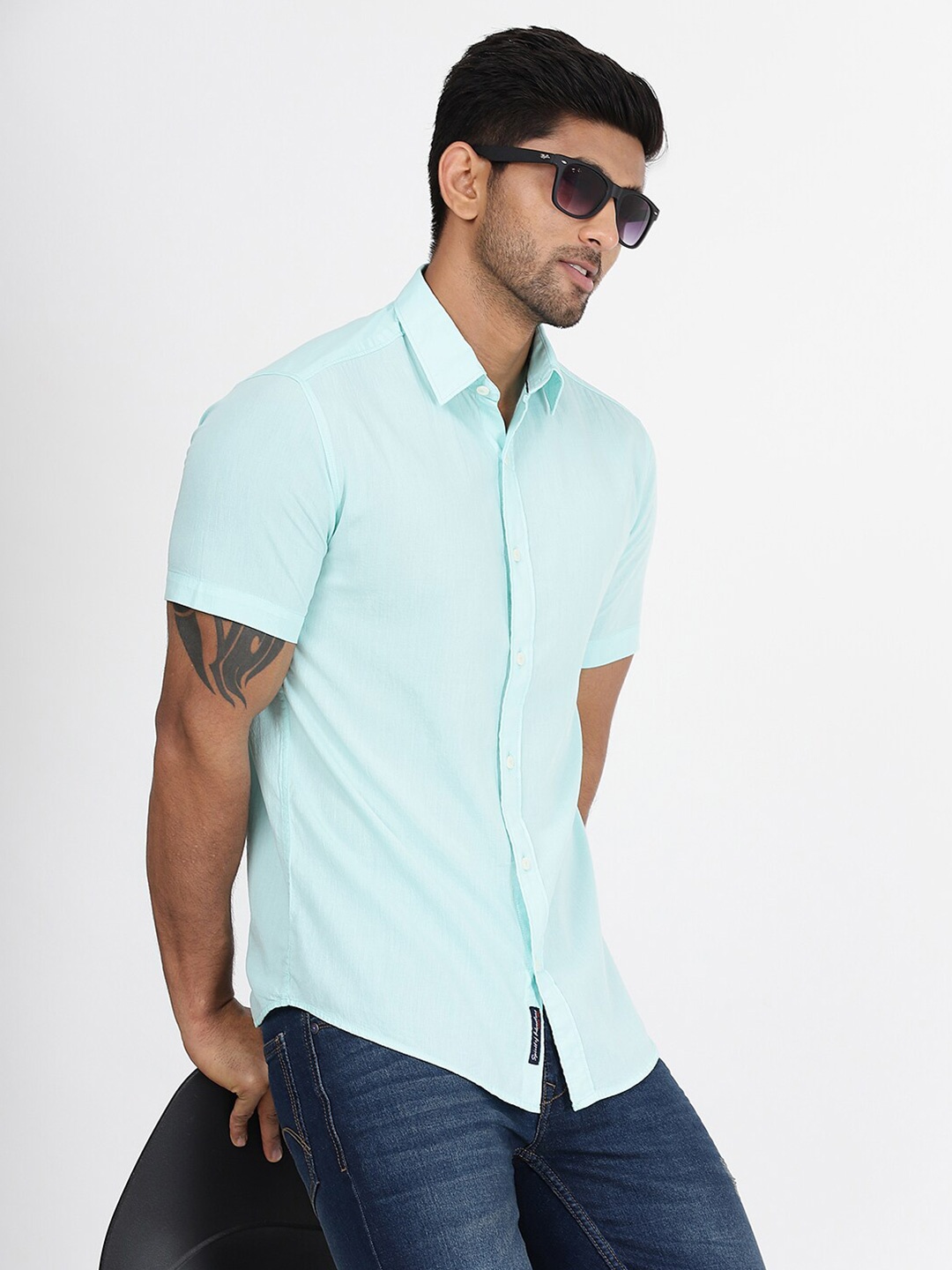 

JADE BLUE Men Solid Slim Fit Opaque Casual Shirt