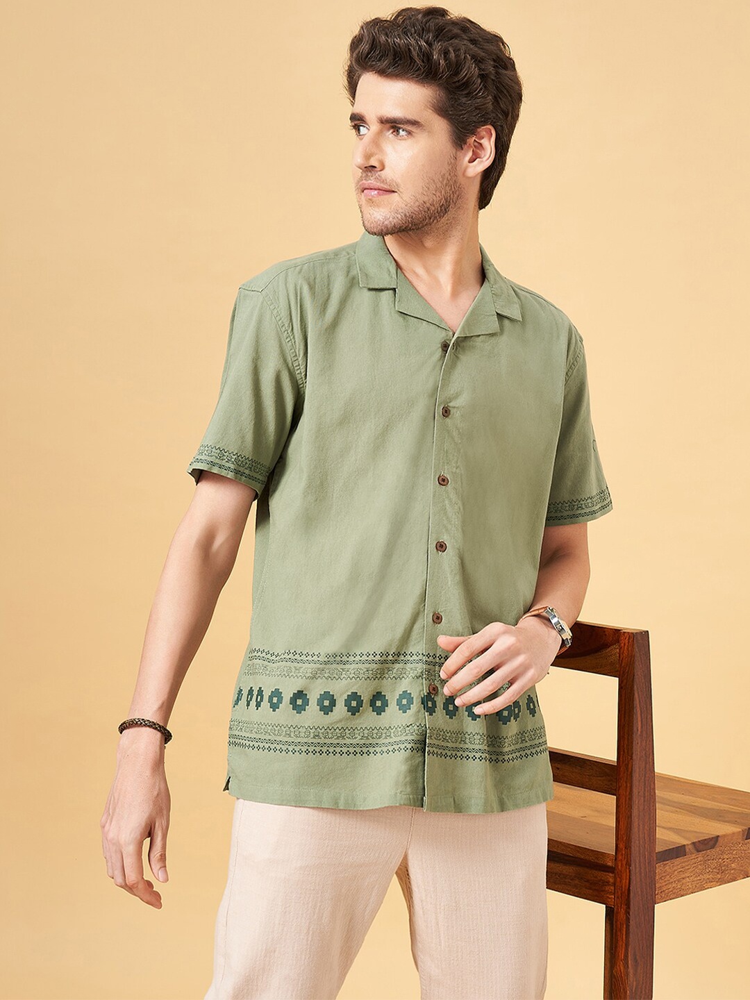 

7 Alt by Pantaloons Men Cotton Ethnic Motifs Printed Opaque Casual Shirt, Green