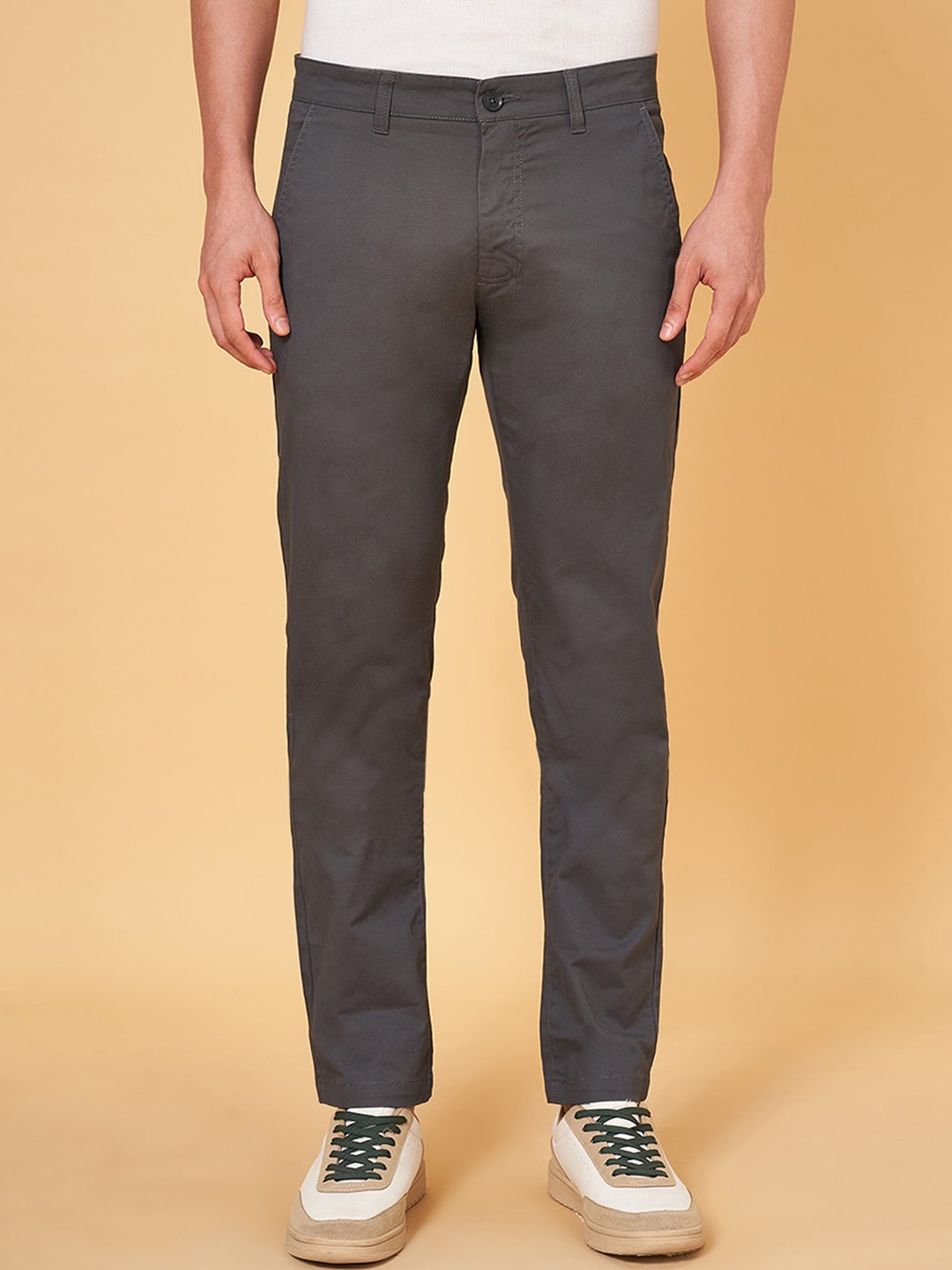 

BYFORD by Pantaloons Men Mid-Rise Slim Fit Chinos Trouser, Grey