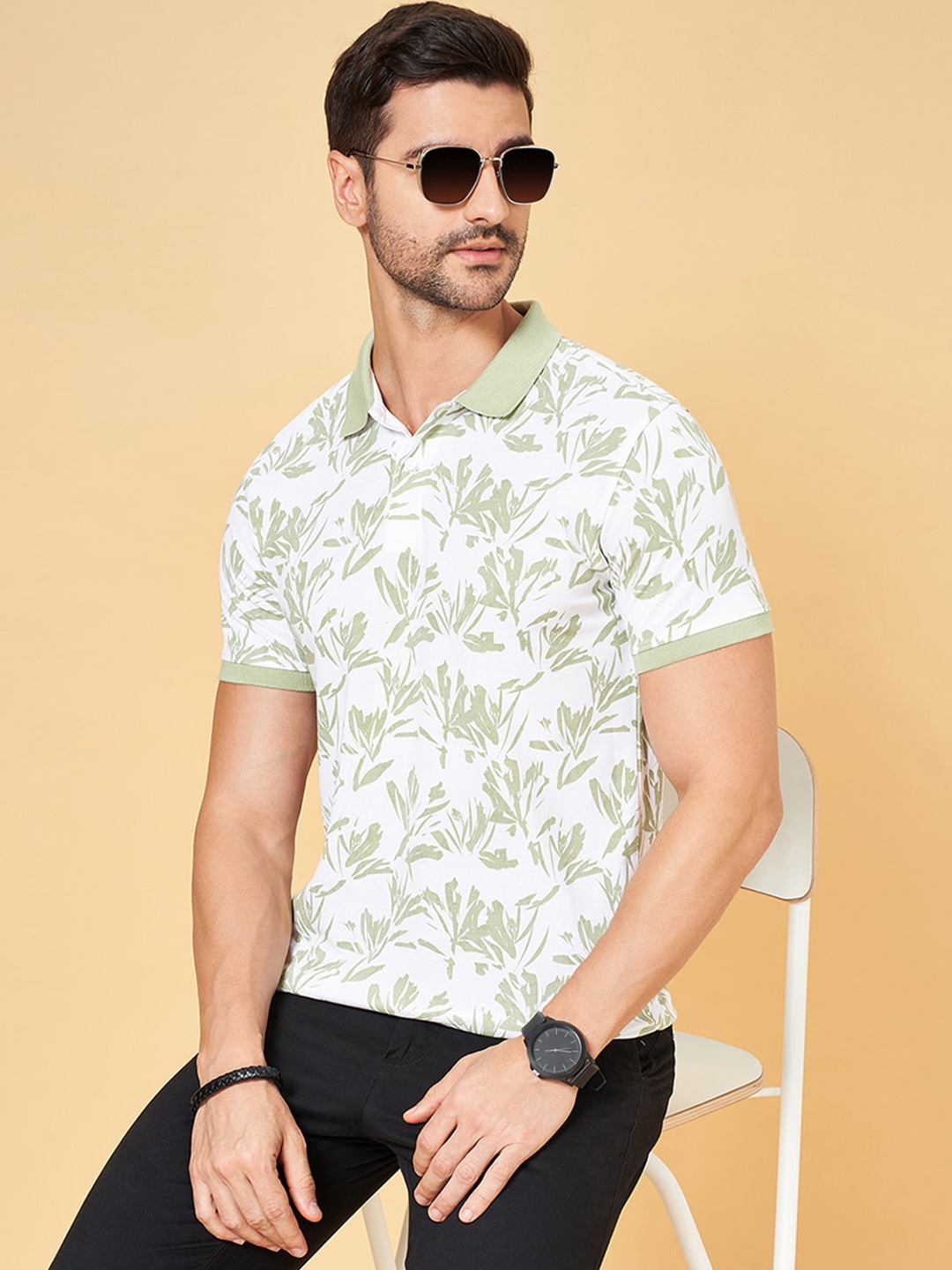 

BYFORD by Pantaloons Men Floral Printed Polo Collar Tropical Pockets Slim Fit T-shirt, Green