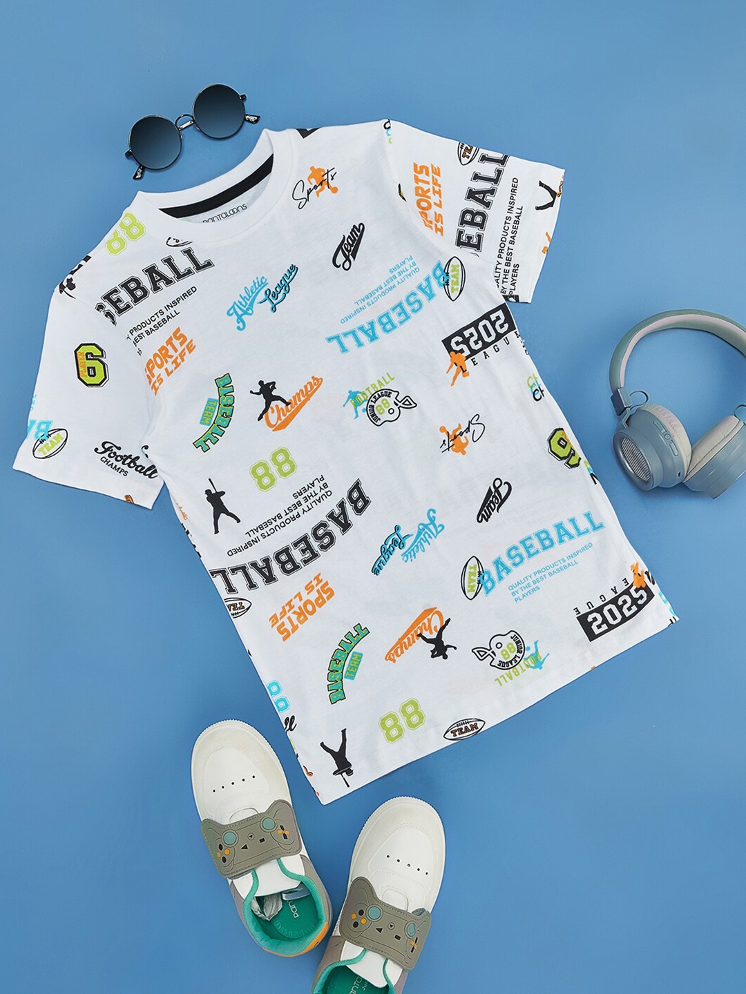 

Pantaloons Junior Boys Printed Applique T-shirt, White