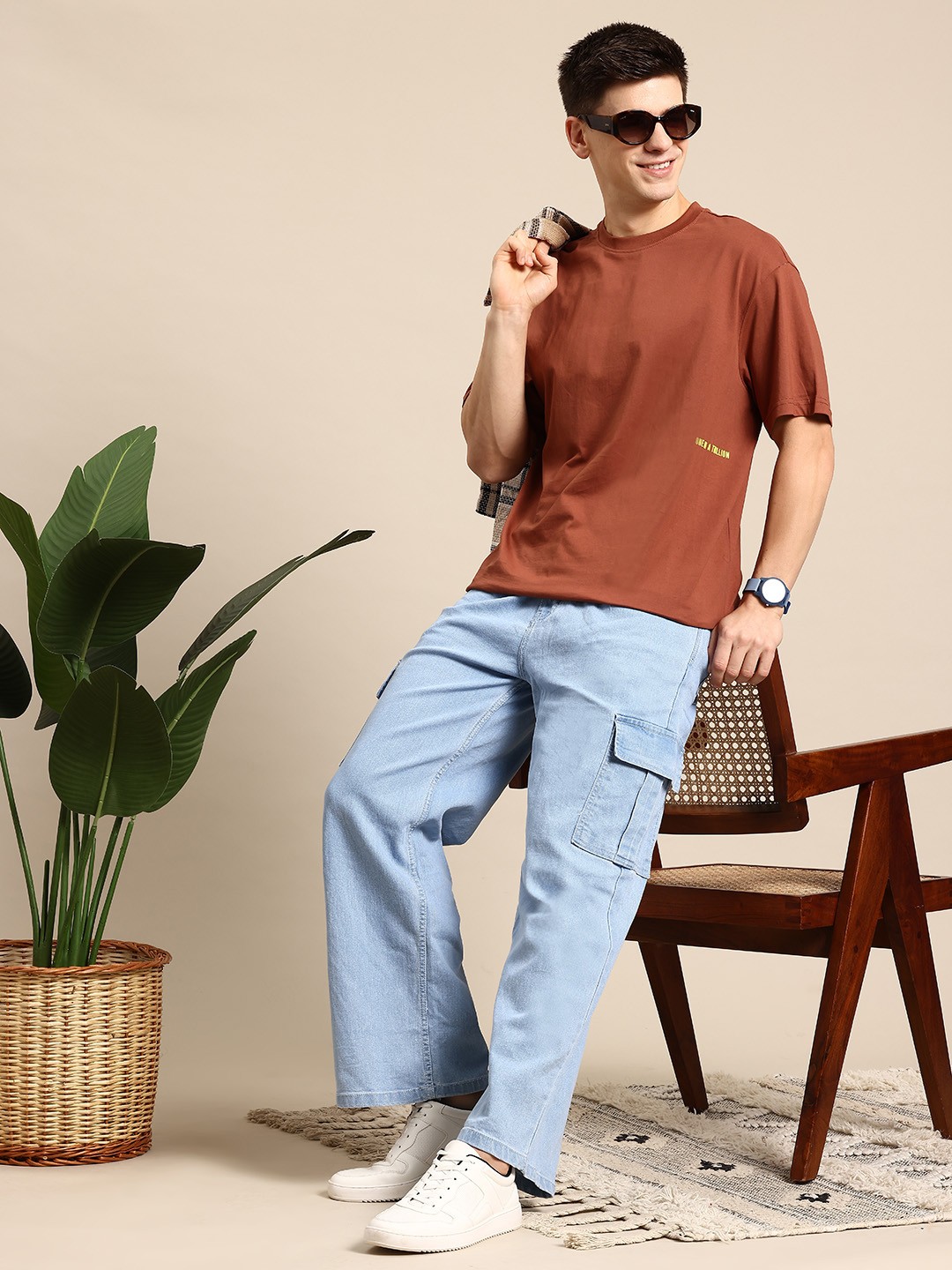 

Mast & Harbour Men Wide Leg Cargo Style Stretchable Jeans, Blue