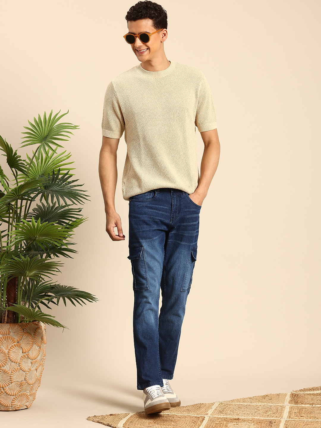 

Mast & Harbour Men Slim Fit Light Fade Stretchable Cargo Jeans, Blue