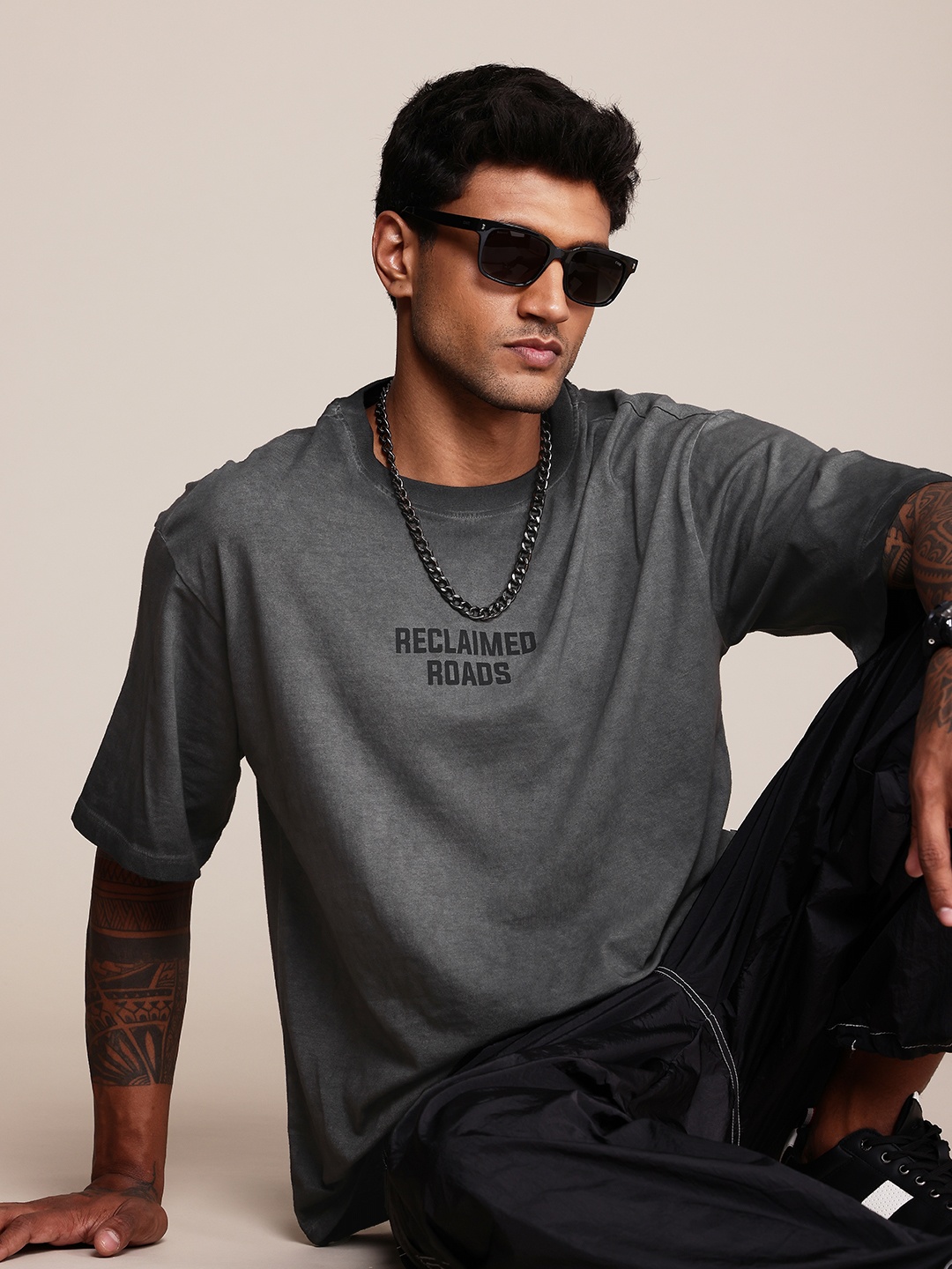 

The Roadster Life Co. Printed Drop-Shoulder Sleeves Pure Cotton Relaxed Fit Faded T-shirt, Charcoal