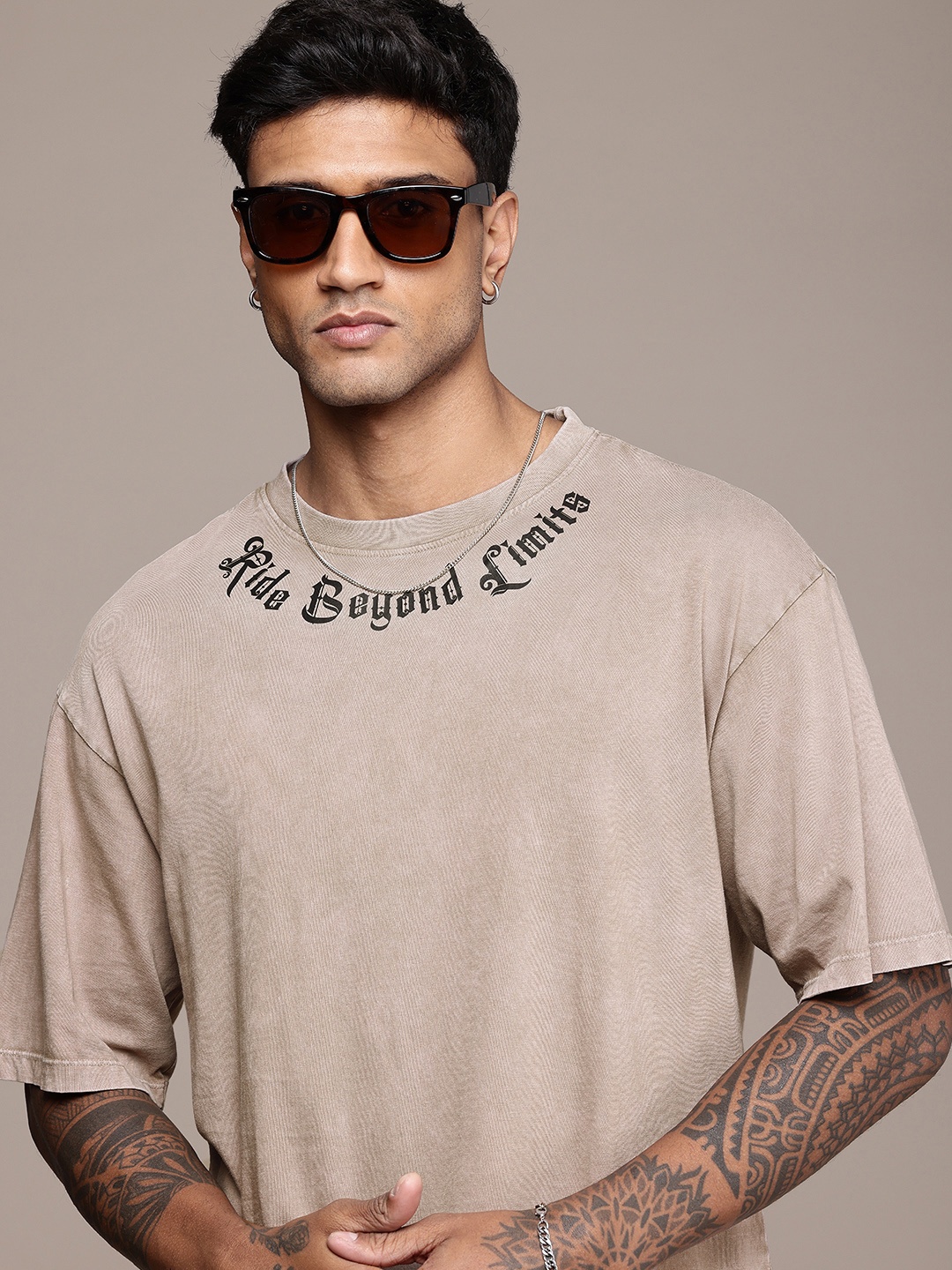 

The Roadster Life Co. Printed Drop-Shoulder Pure Cotton Relaxed Fit Washed T-shirt, Taupe