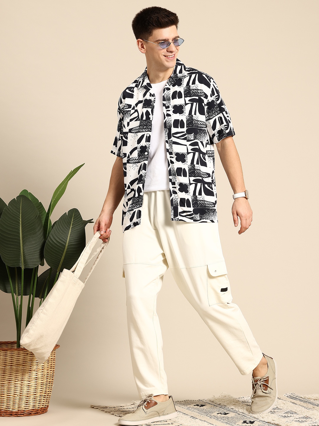 

Mast & Harbour Opaque Printed Casual Shirt, White