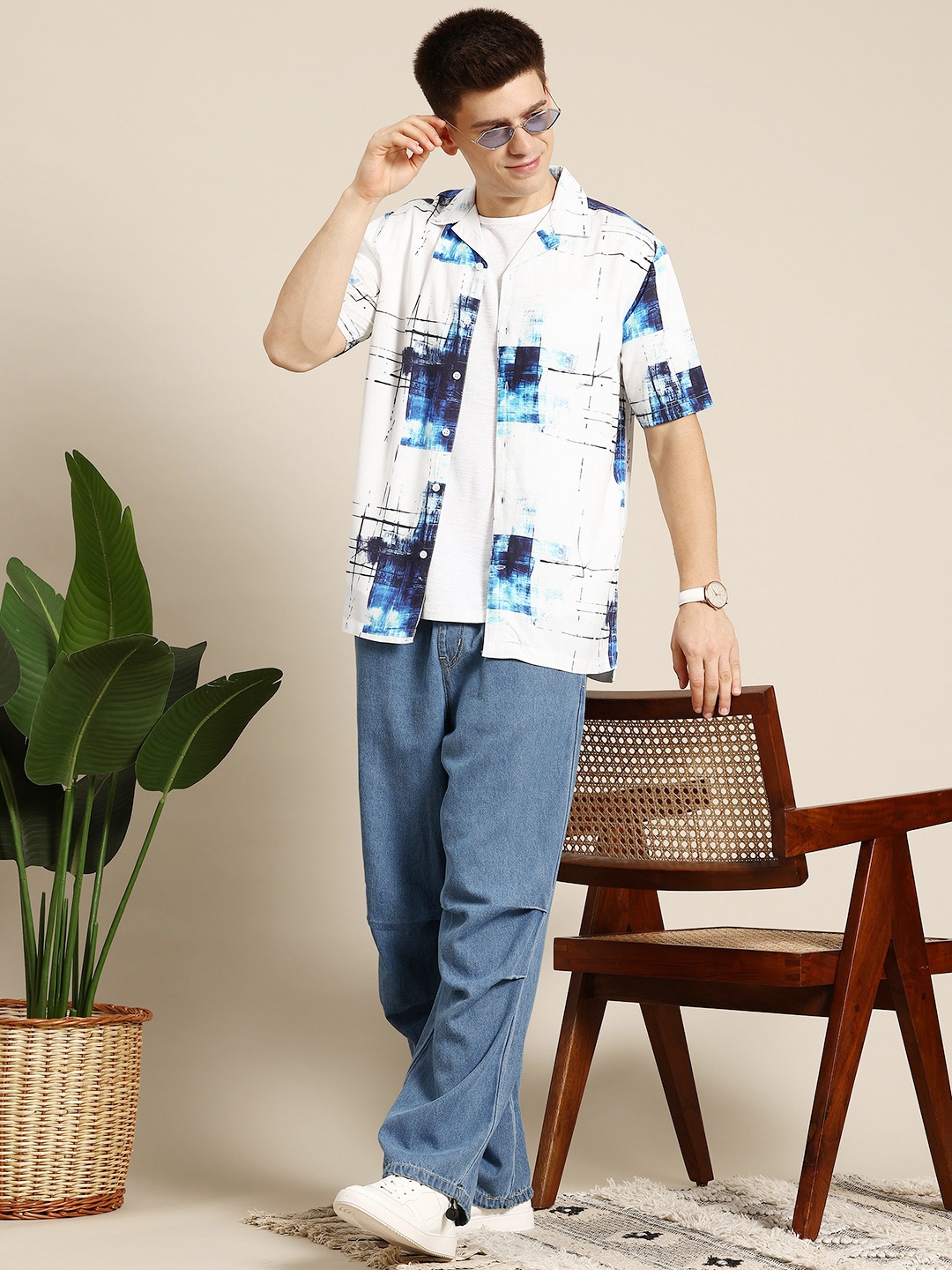 

Mast & Harbour Opaque Printed Casual Shirt, White