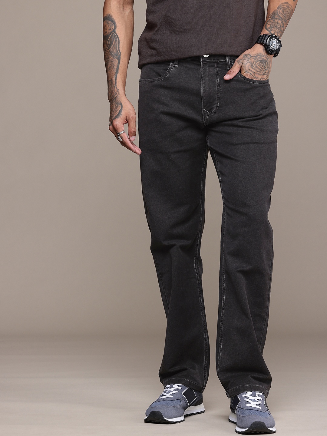 

WROGN Anti Fit Light Fade Stretchable Jeans, Charcoal