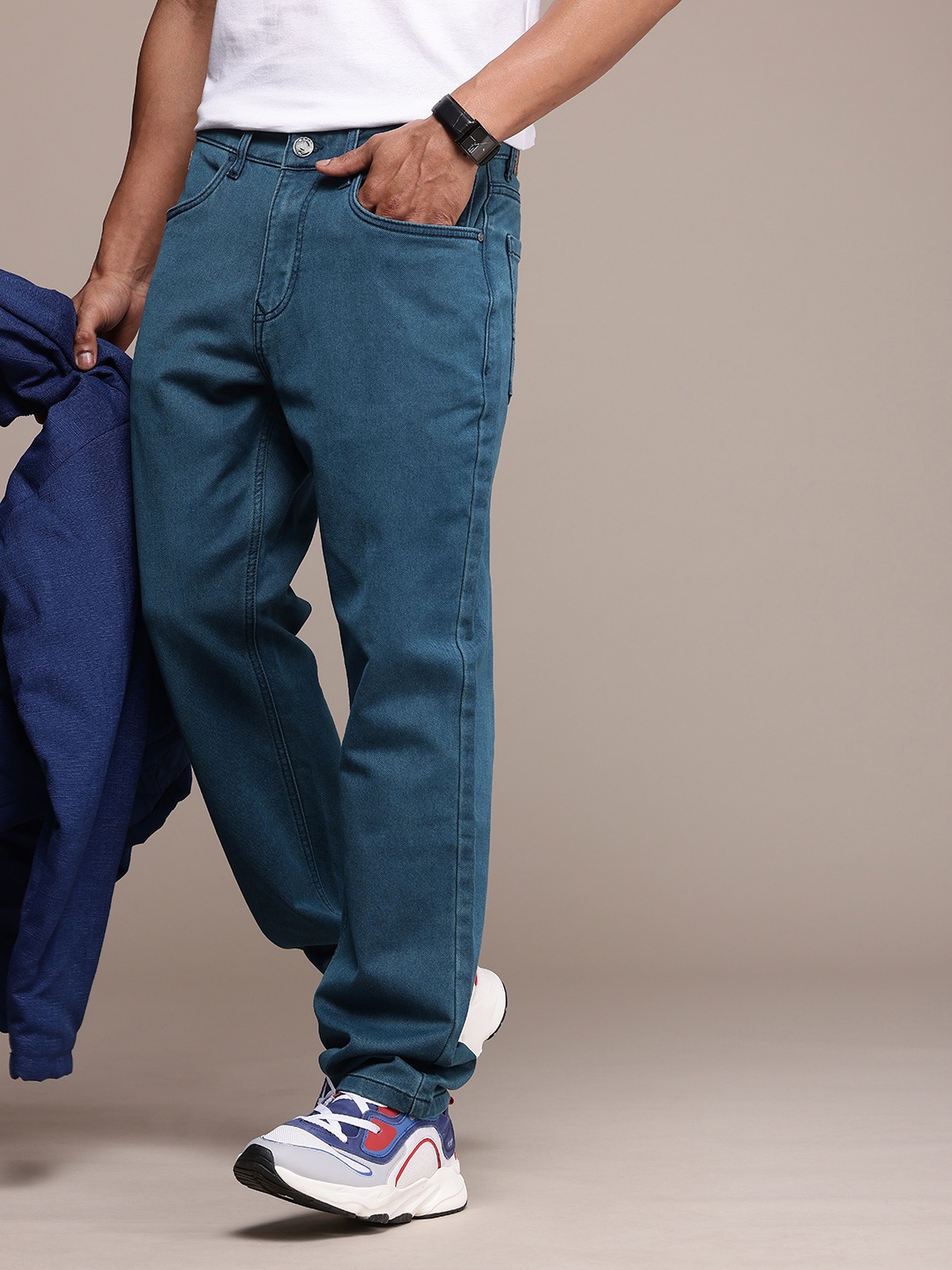 

WROGN Men Relaxed Fit Stretchable Jeans, Blue