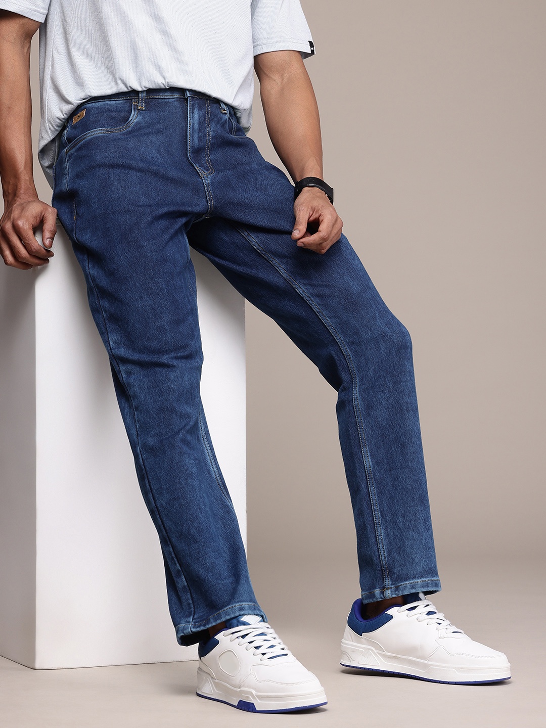 

WROGN Men Relaxed Fit Stretchable Jeans, Blue
