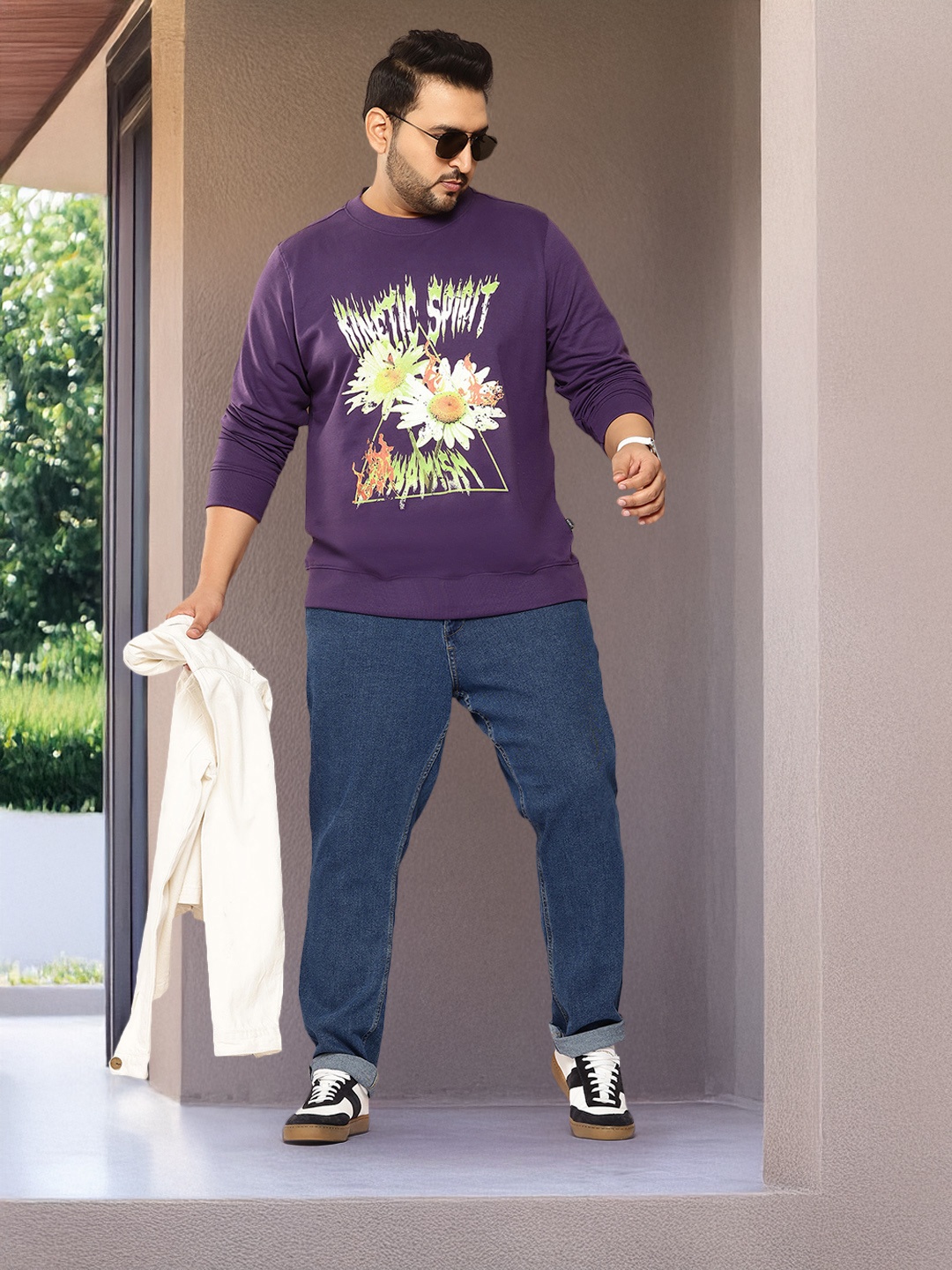 

Sztori Plus Size Graphic Printed Pullover Sweatshirt, Purple