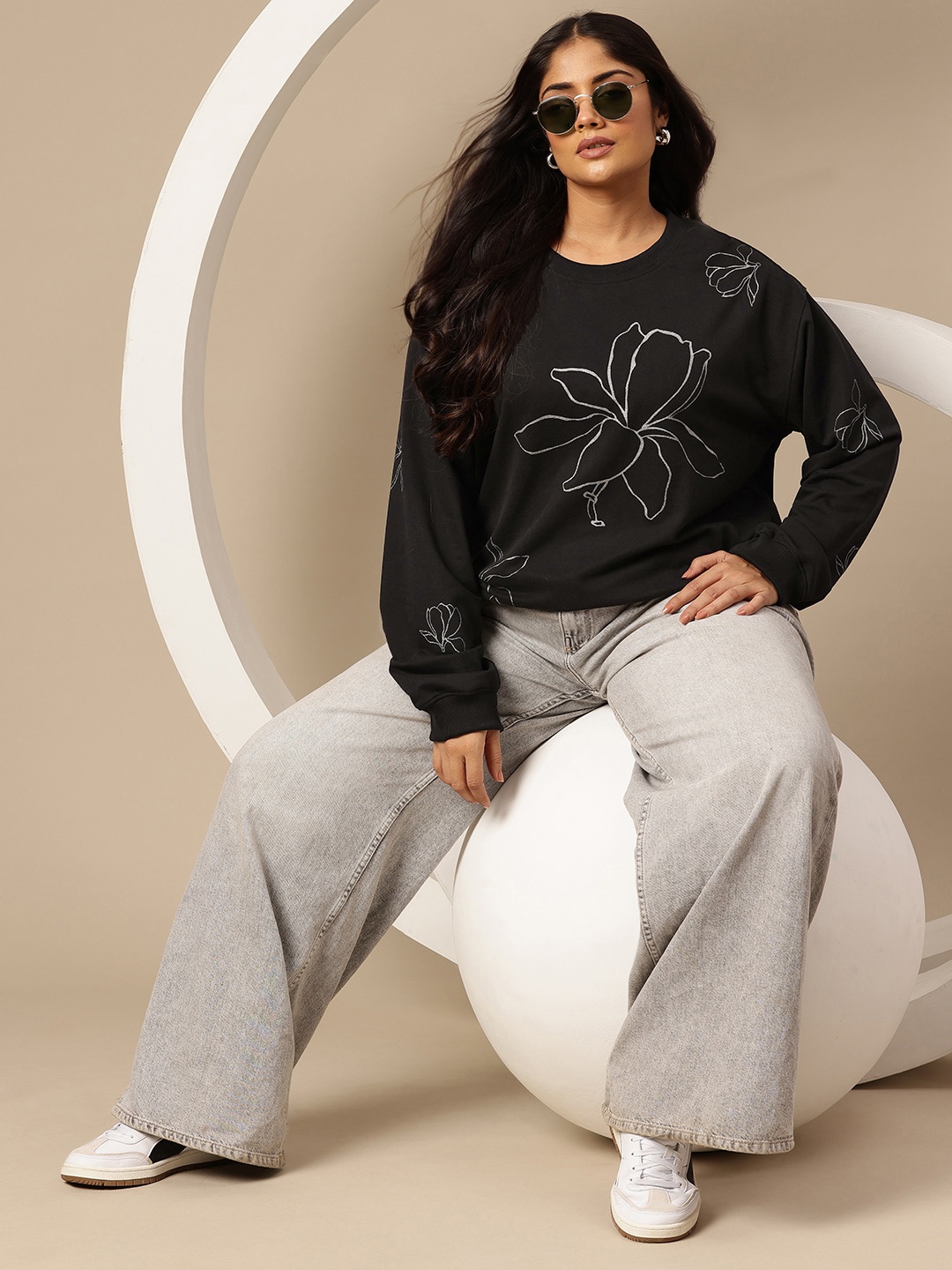 

Sztori Plus Size Printed Sweatshirt, Black
