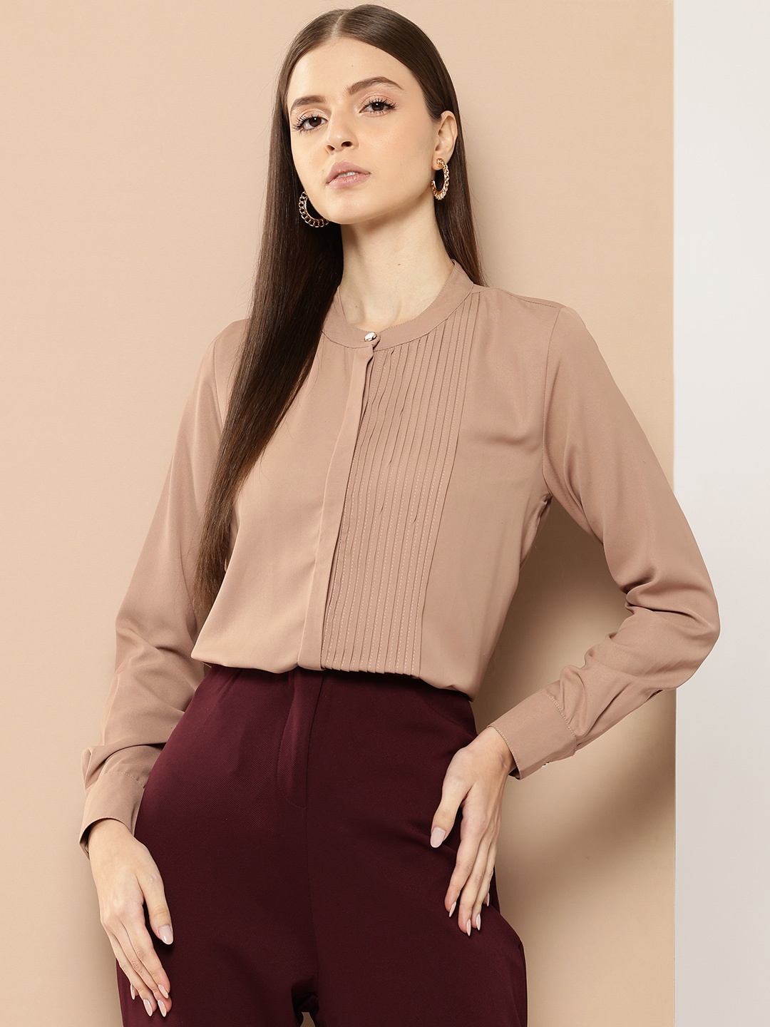 

her by invictus Solid Casual Shirt with Front Pleats, Brown