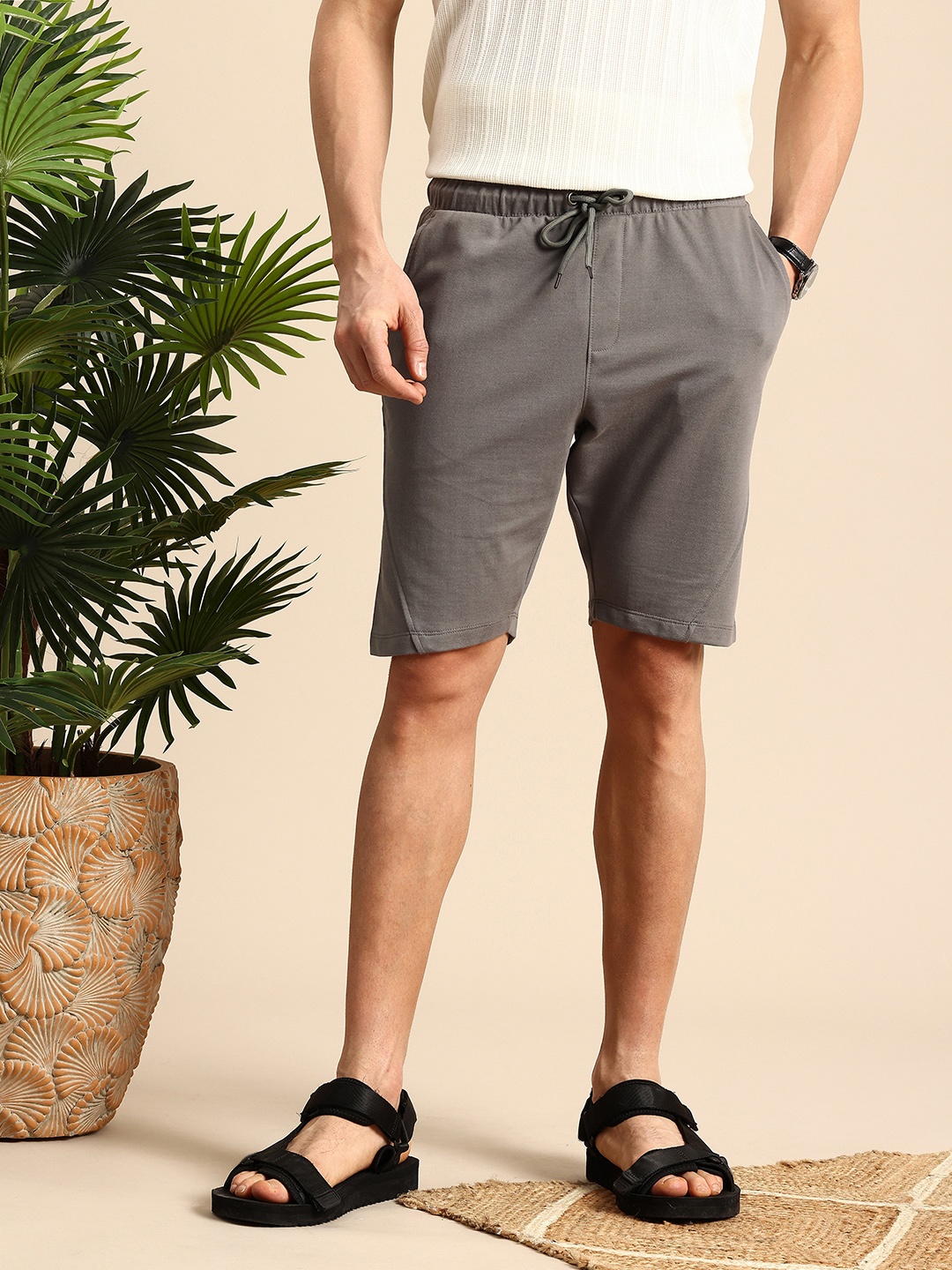

Mast & Harbour Men Knitted Shorts, Grey