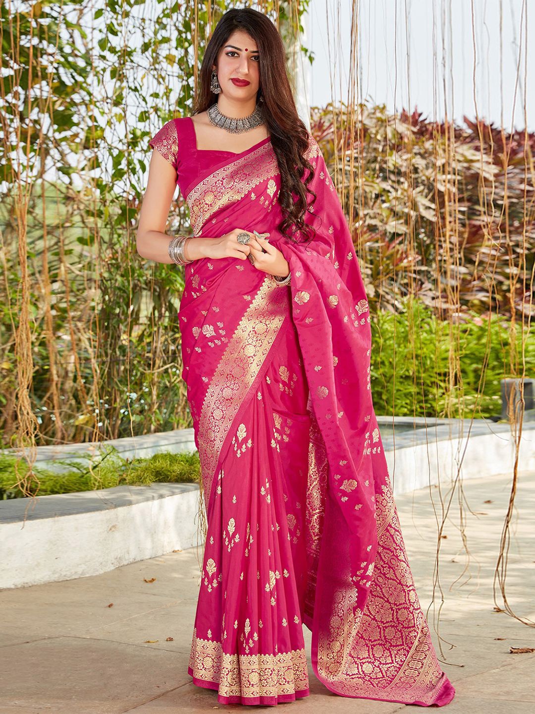 

Woven Design Zari Silk Blend Saree, Pink