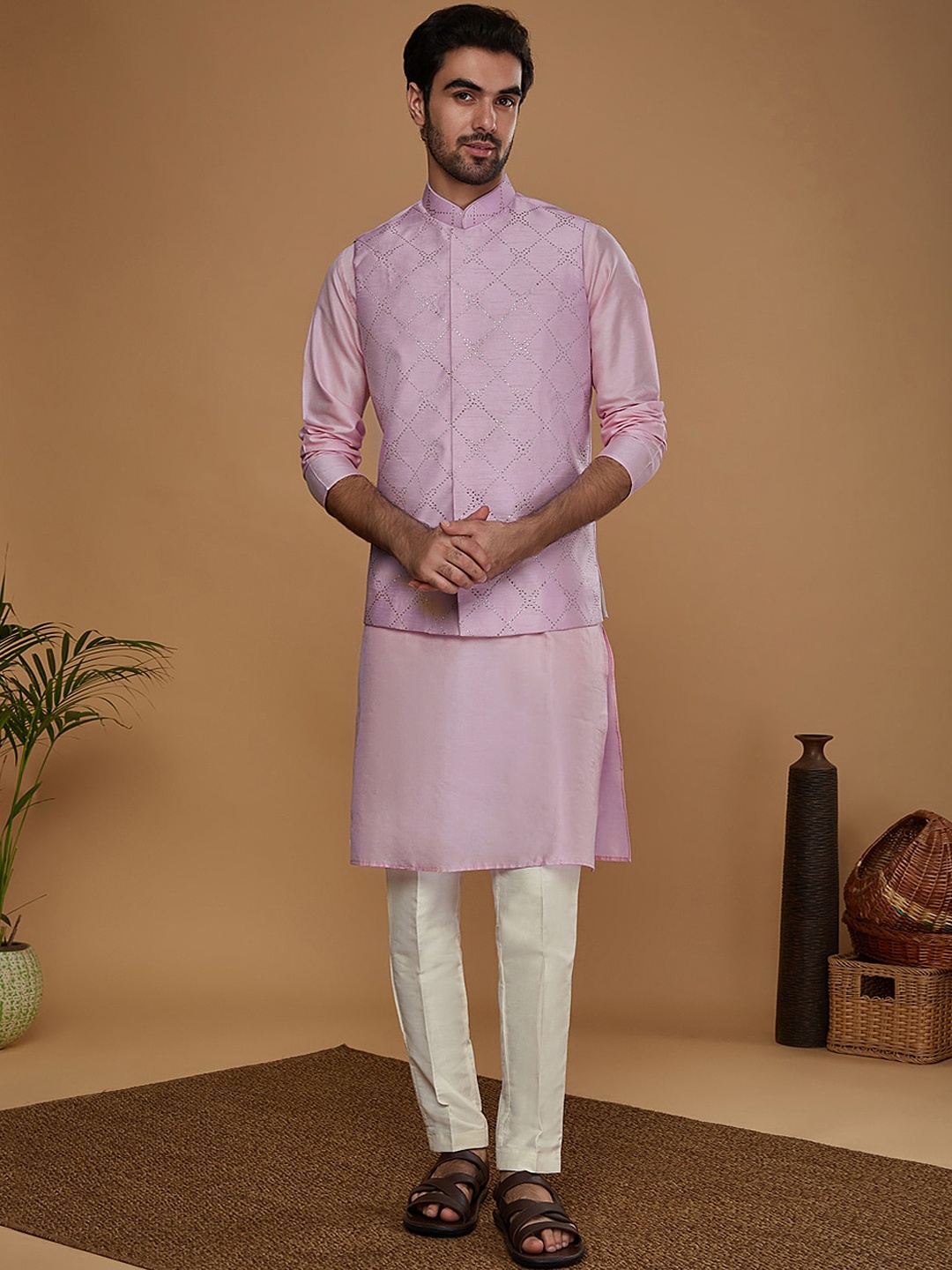 

KISAH Mandarin Collar Beads And Stones Regular Straight Kurta With Trouser & Jacket, Lavender