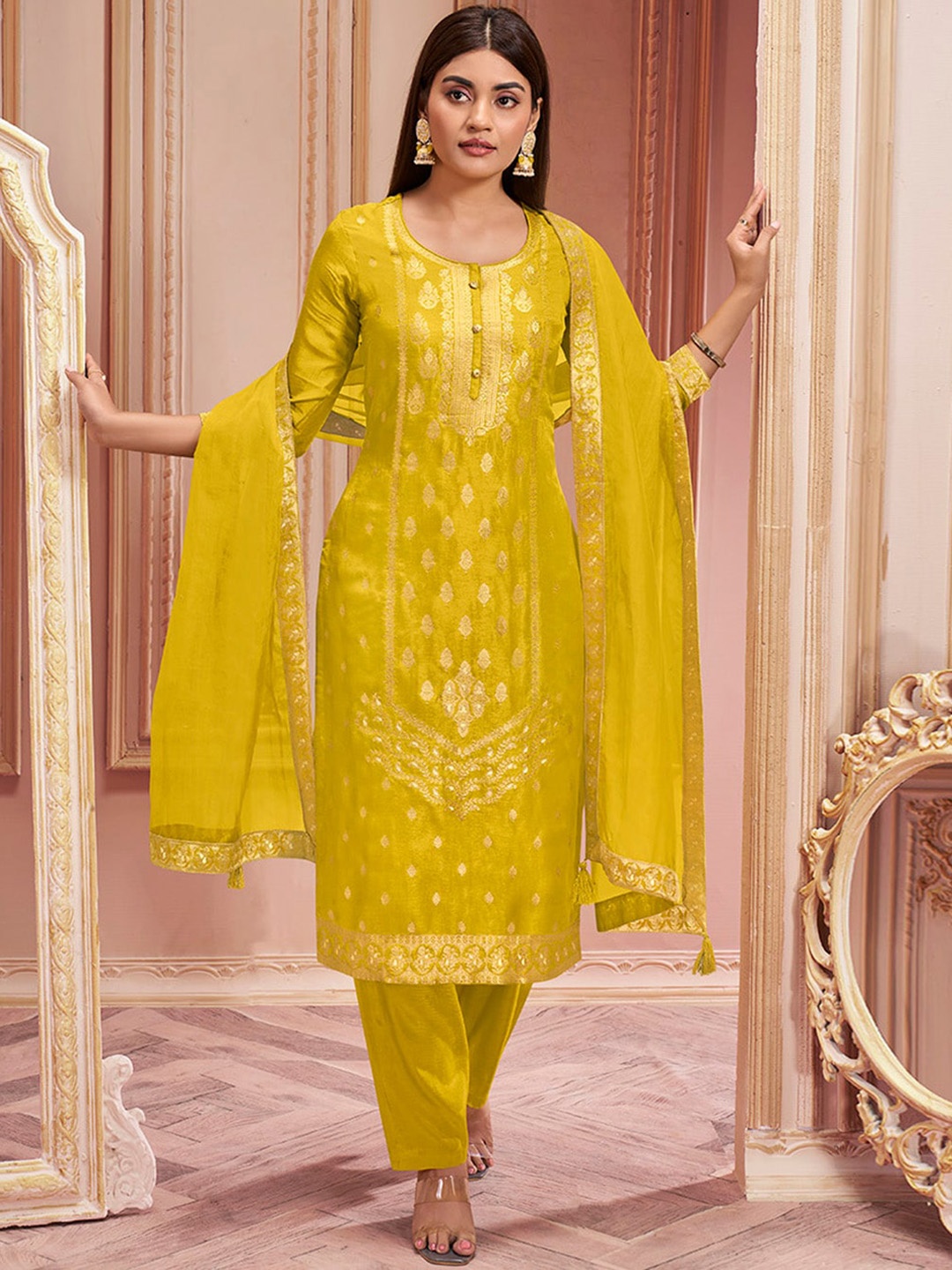

Seerat Ethnic Motifs Regular Pure Silk Kurta with Trousers & Dupatta, Yellow
