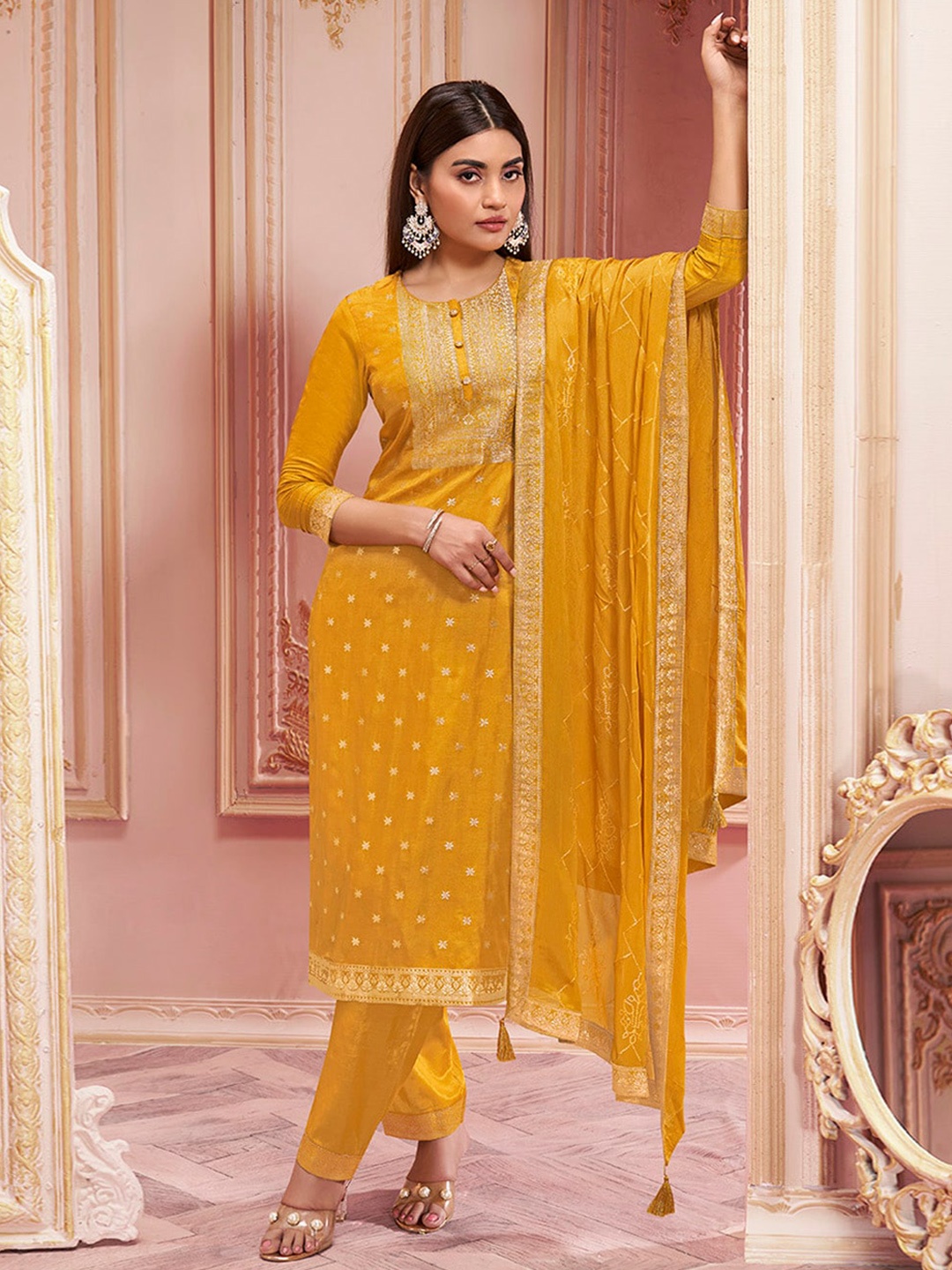 

Seerat Ethnic Motifs Regular Pure Silk Kurta with Trousers & Dupatta, Mustard