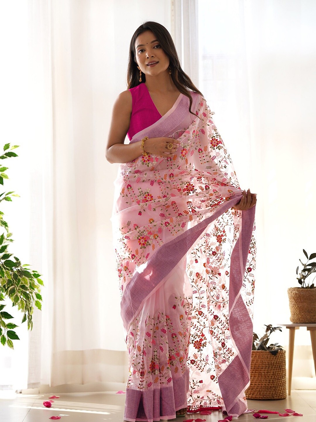 

Anouk Floral Embroidered Organza Saree, Pink