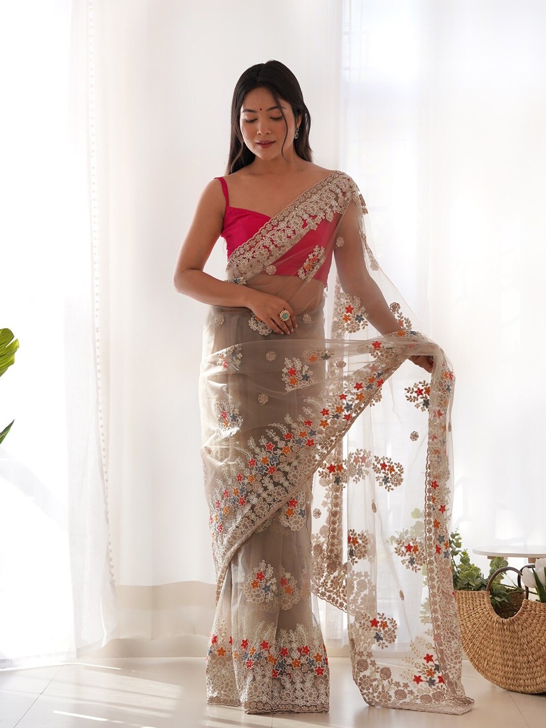 

Anouk Floral Embroidered Net Saree, Khaki