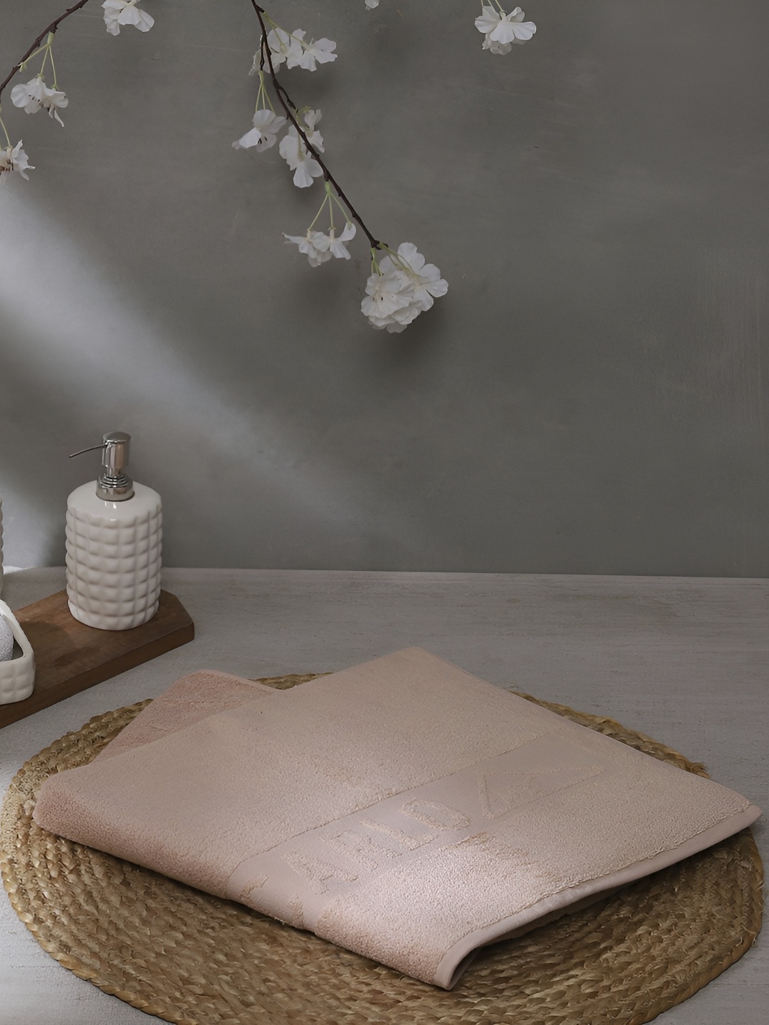 

Monte Carlo Beige Cotton 525 GSM Bath Towel