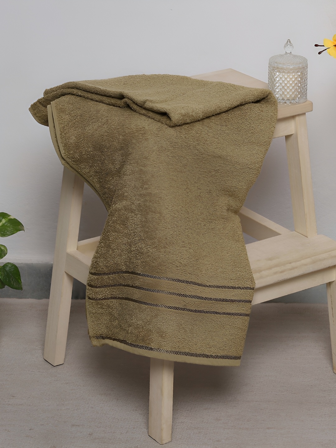 

Monte Carlo Olive Green Cotton 350 GSM Bath Towel