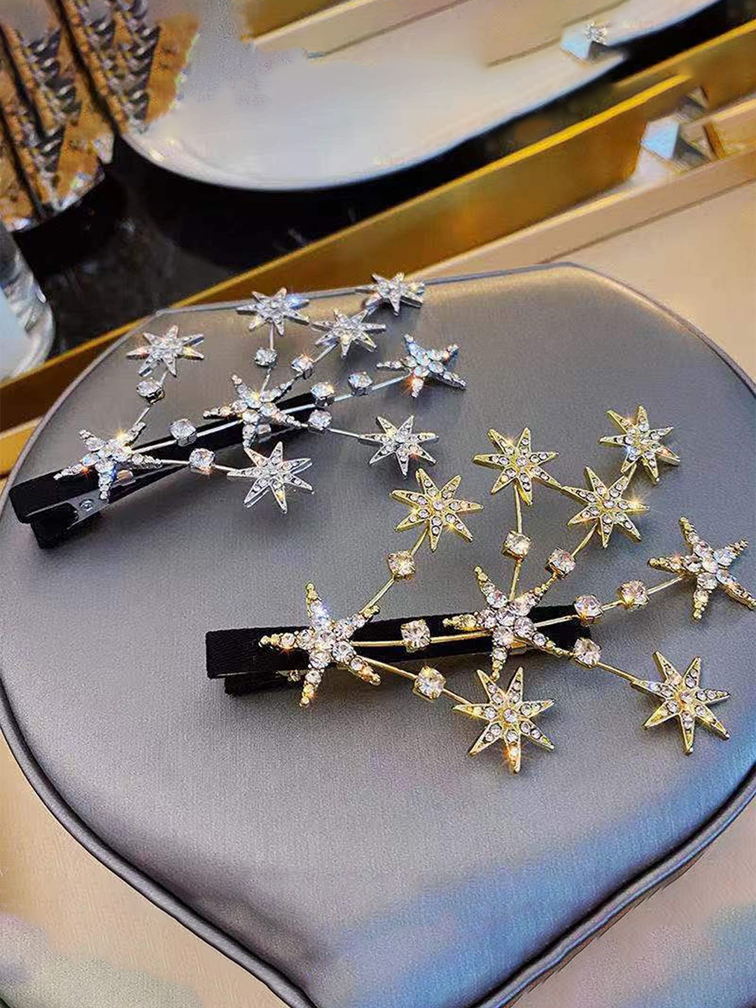 

Xivir Women Set of 2 Embellished Alligator Hair Clips, Gold