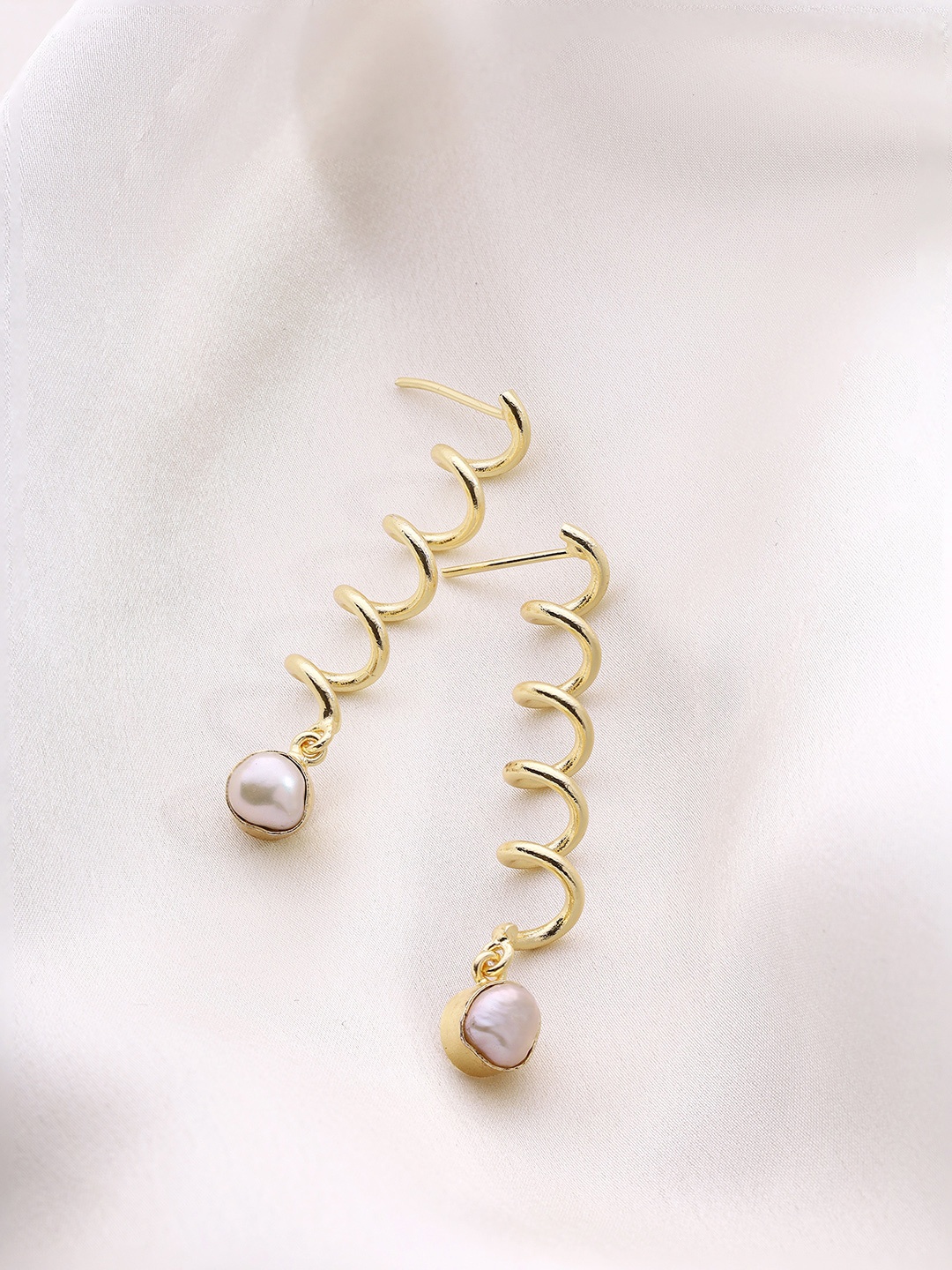 

Priyaasi Gold-Plated Artificial Beads Beaded Contemporary Drop Earrings