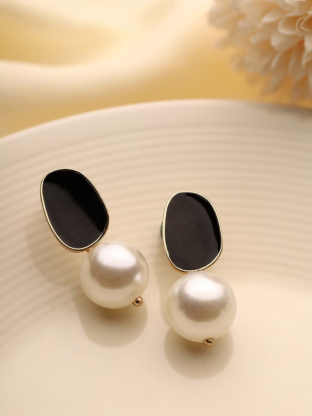

Priyaasi Gold Plated Pearl Drop Earrings
