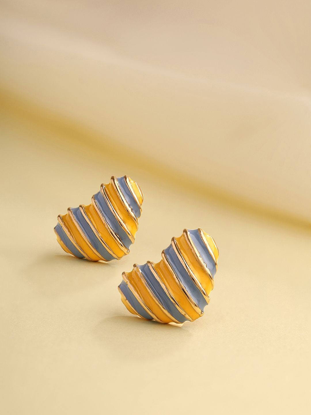 

Priyaasi Gold-Plated Heart Shaped Studs