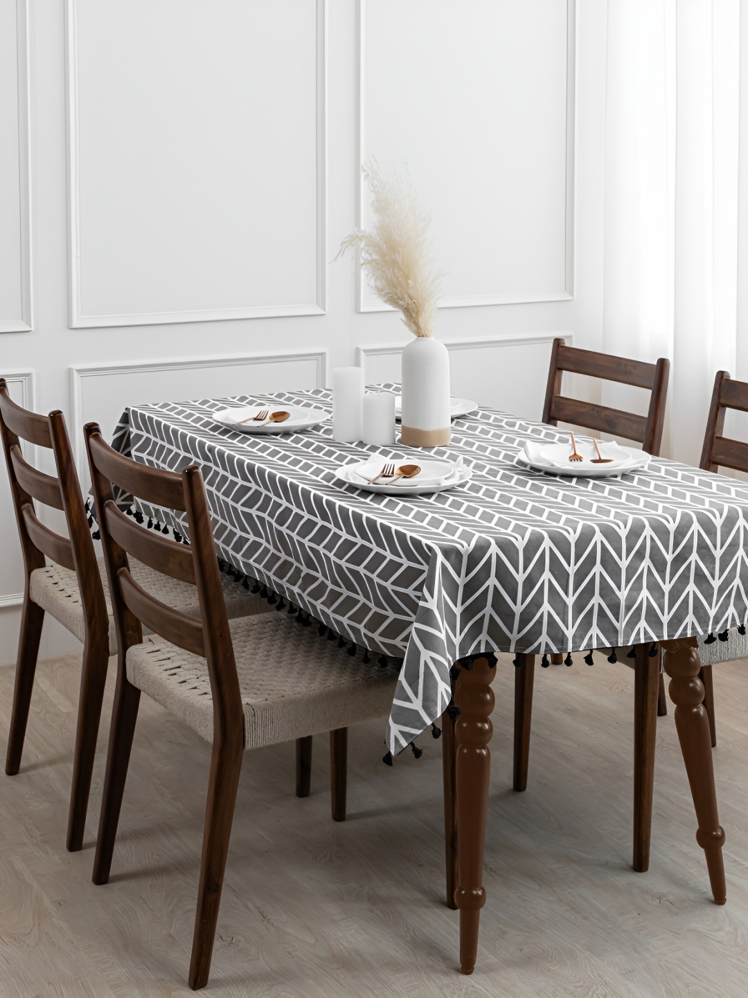 

HOMEMONDE Grey Geometric Printed Cotton 4-Seater Table Cover