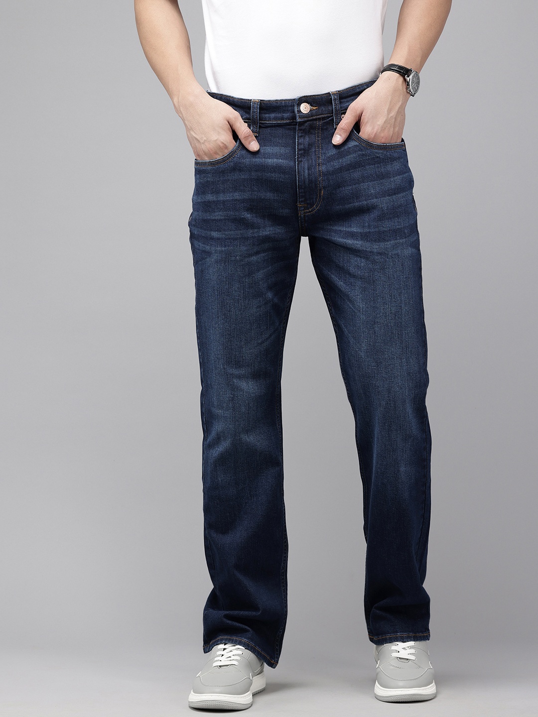 

U.S. Polo Assn. Denim Co. Men Connor Bootcut Light Fade Stretchable Jeans, Blue